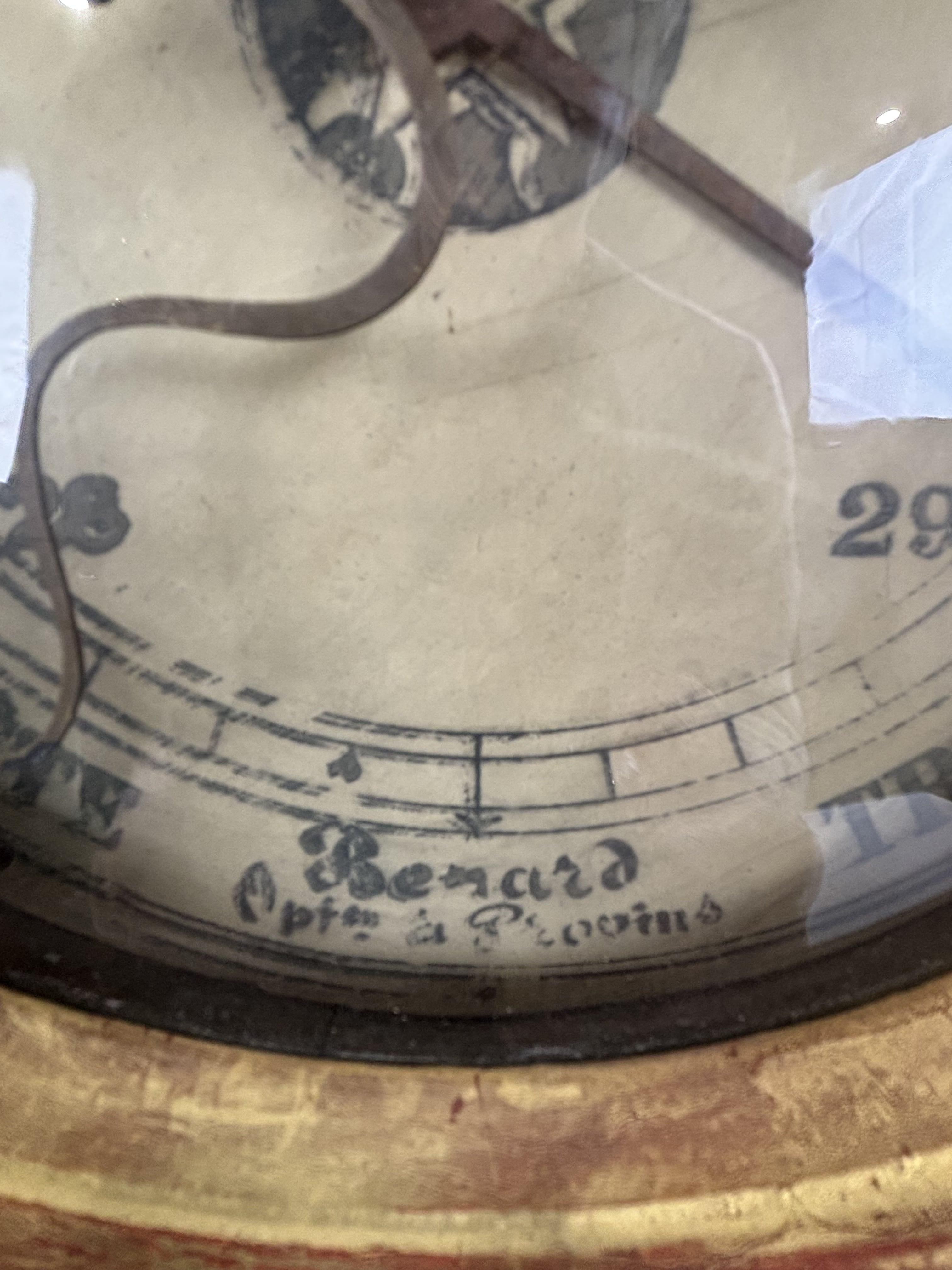 Barometro-termometro in legno dorato del XIX secolo di Benard a Provins, Francia in vendita 5