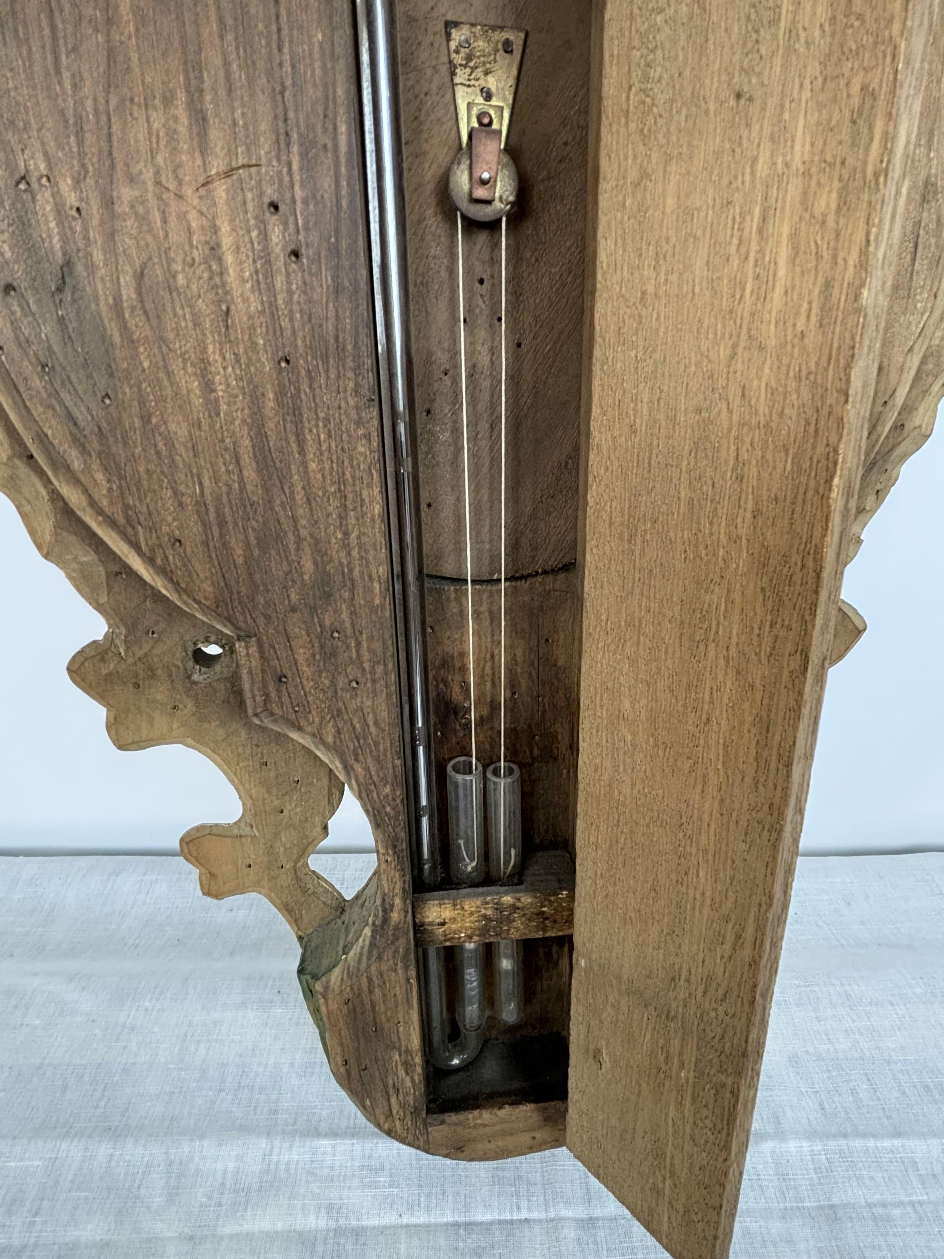 Barometro-termometro in legno dorato del XIX secolo di Benard a Provins, Francia in vendita 11