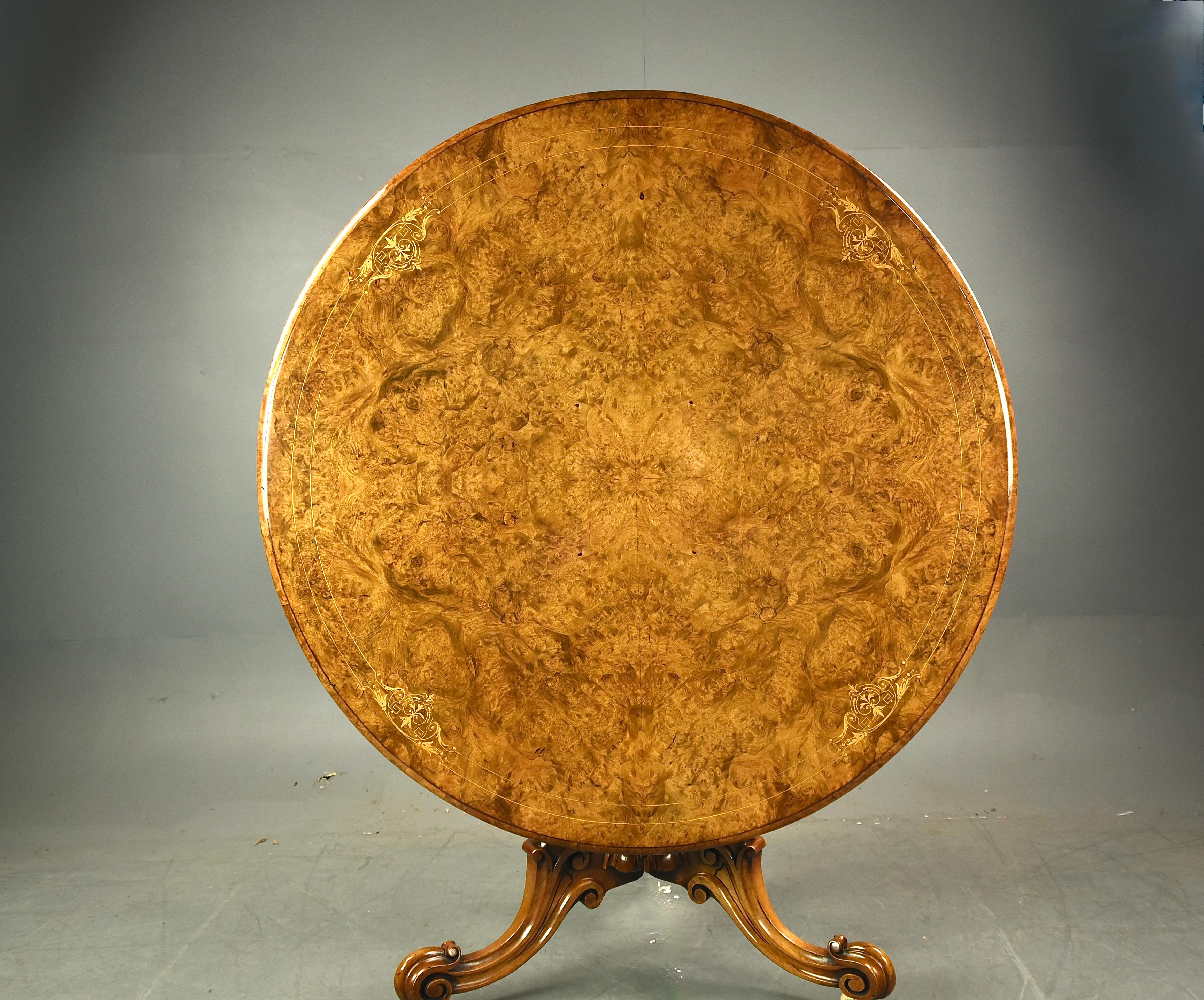 English 19th Century Gillow burr walnut centre table 