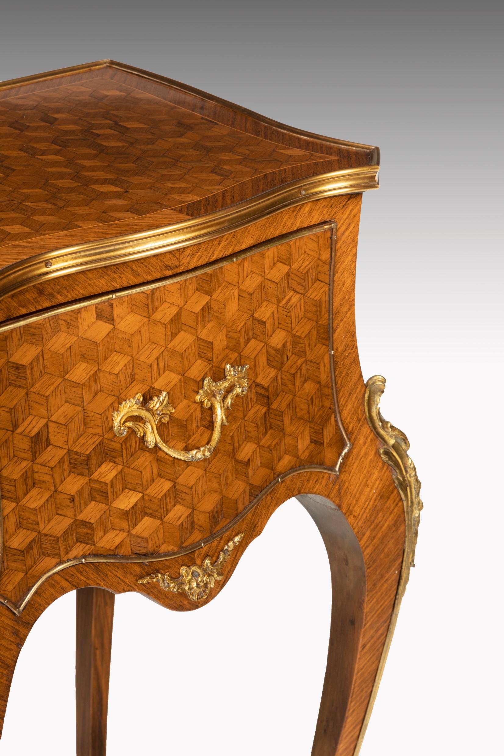 19th Century Gillows Pair of English Kingwood Bedside Cabinets or Nightstands 1