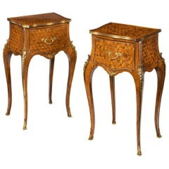 19th Century Gillows Pair of English Kingwood Bedside Cabinets or Nightstands