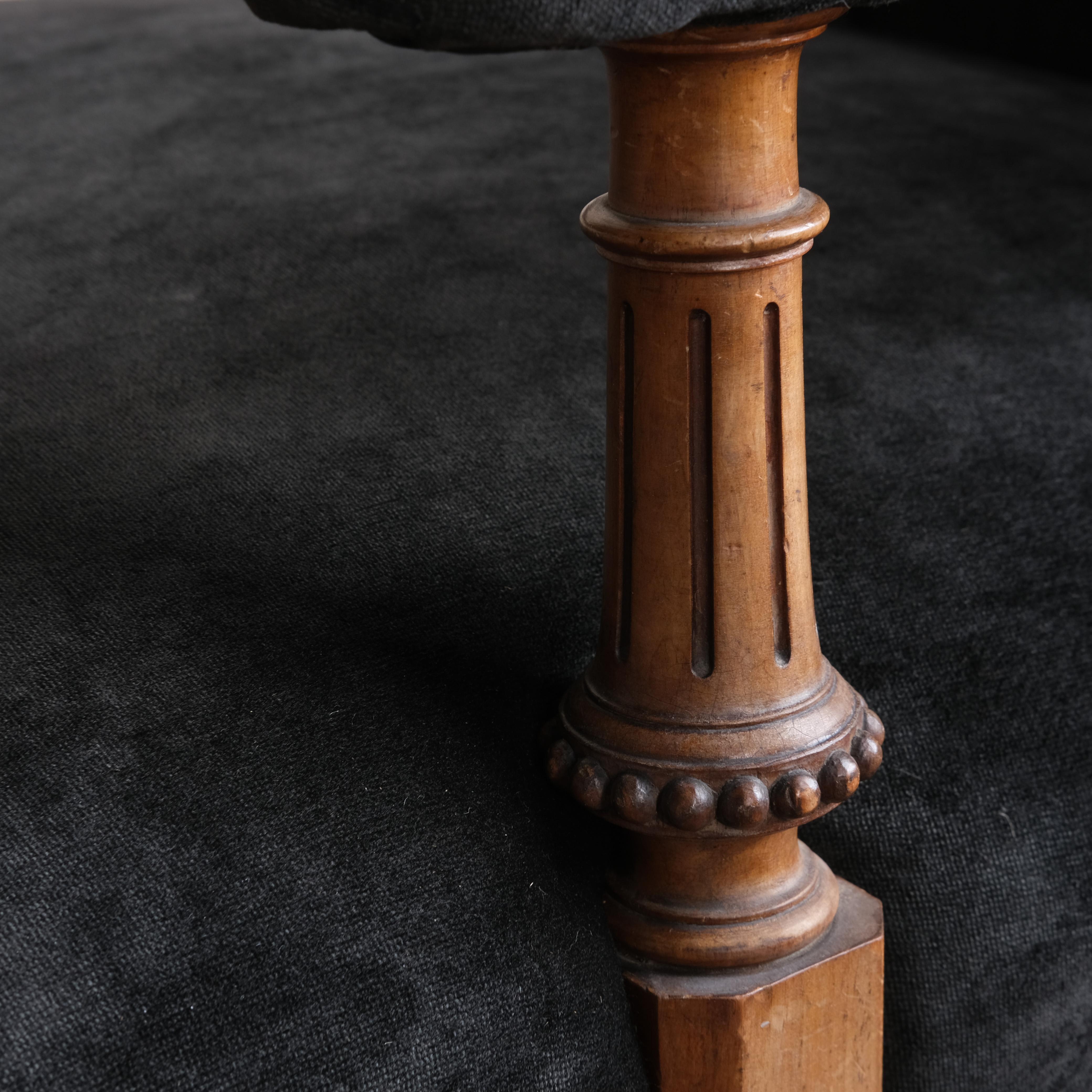 19th Century Gillows Walnut Open Armchair 7