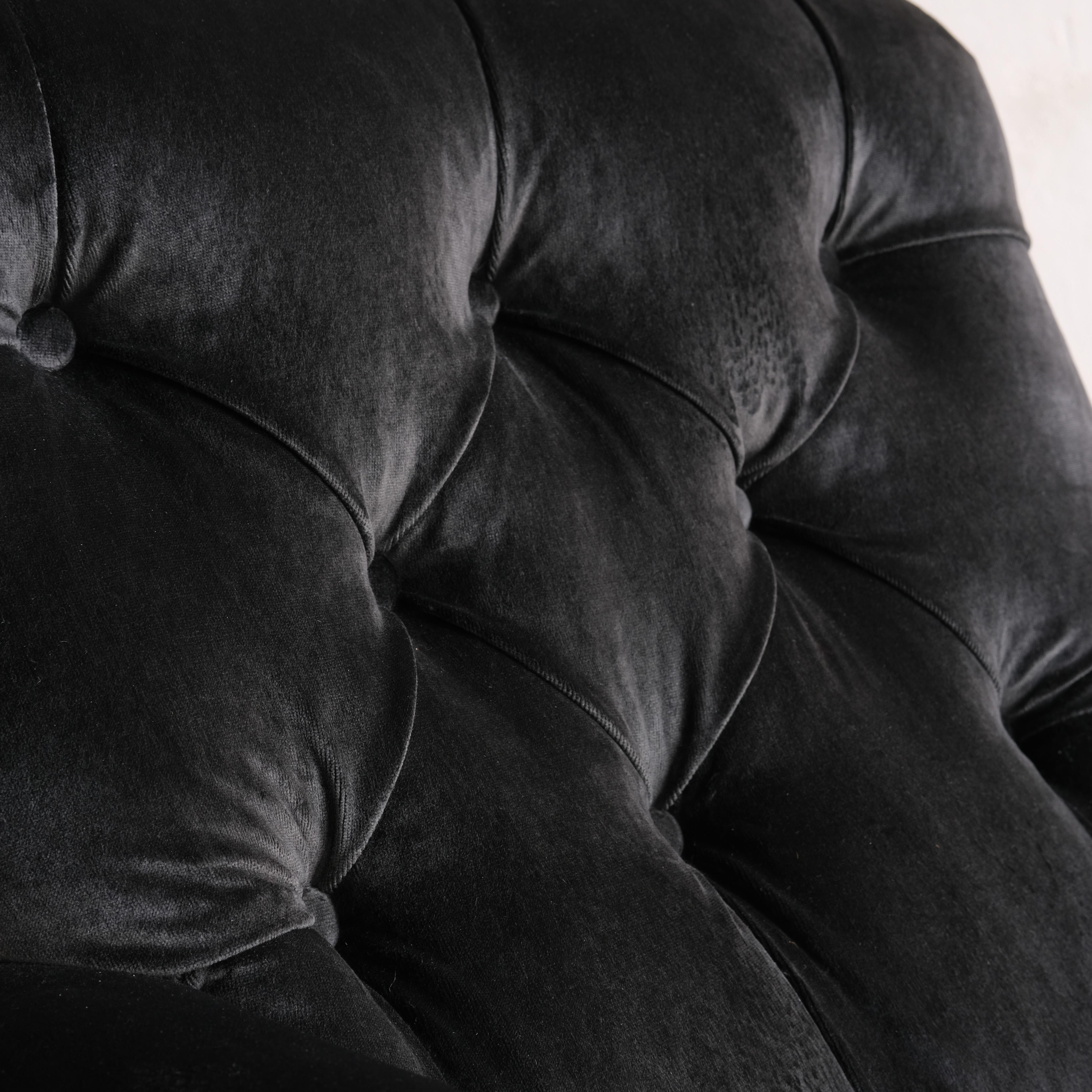 19th Century Gillows Walnut Open Armchair 9