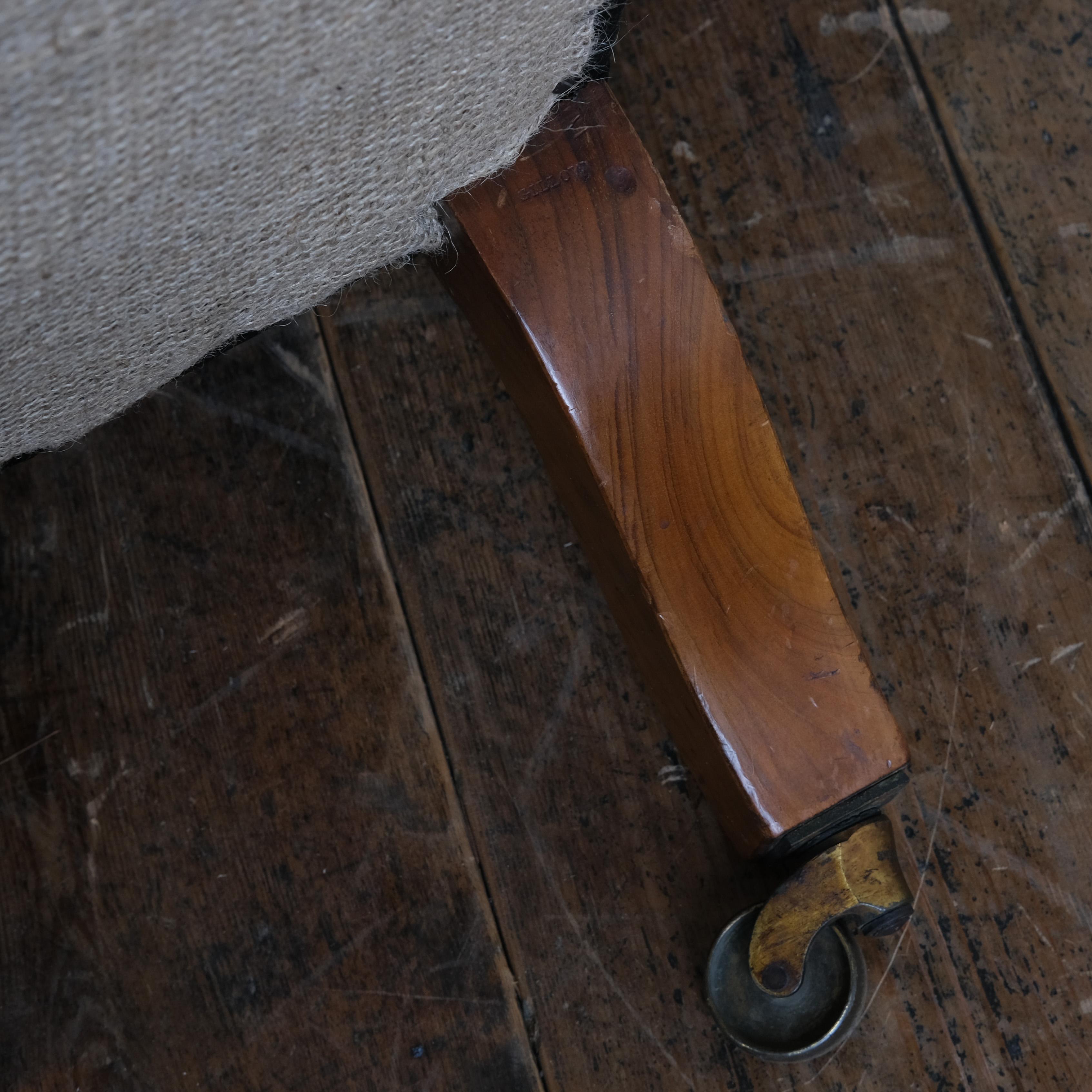 19th Century Gillows Walnut Open Armchair 13