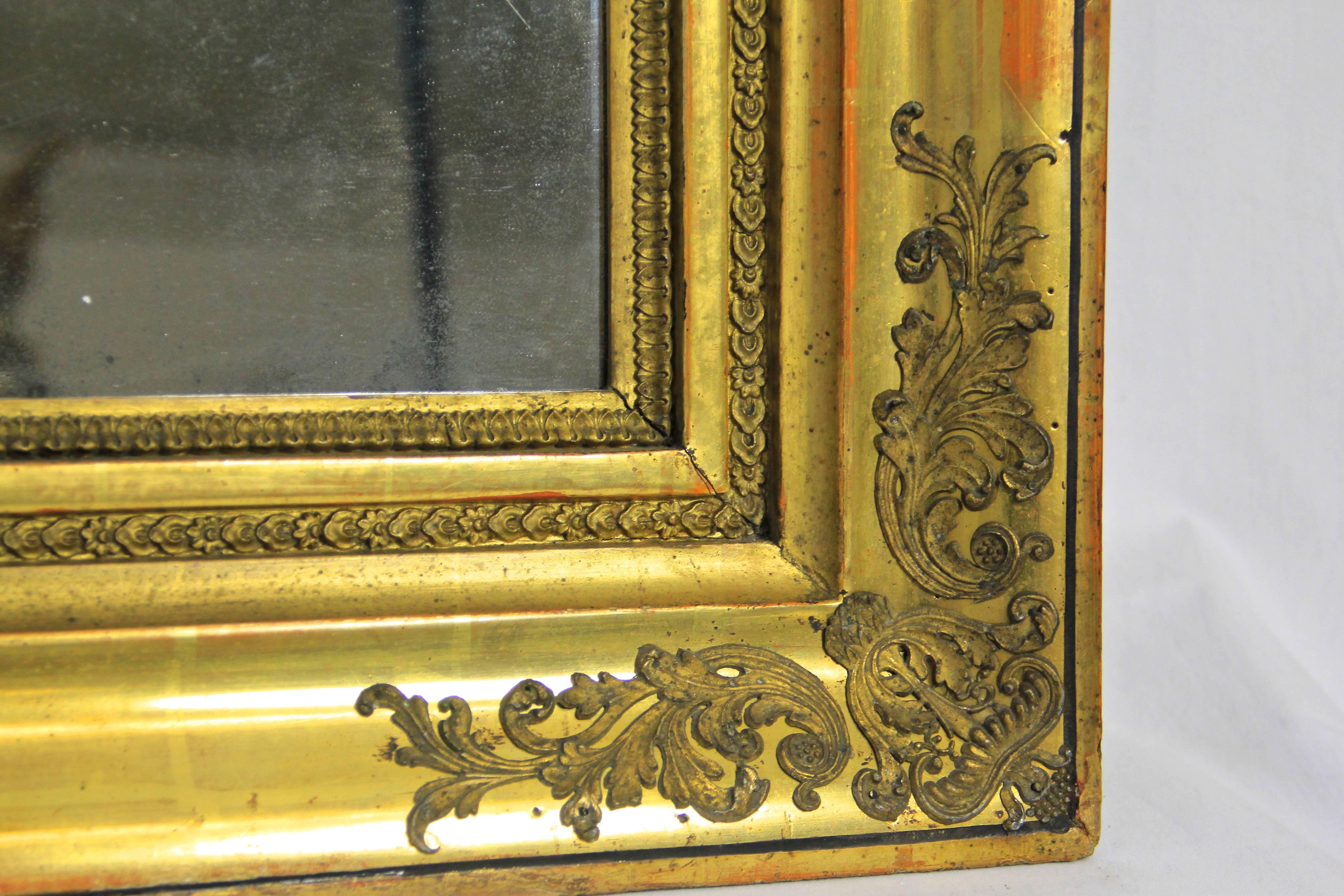 19th Century Gilt Biedermeier Wall Mirror, Austria, circa 1830 For Sale 2