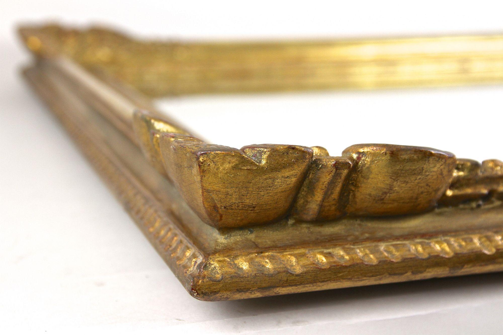 Miroir Biedermeier doré du 19e siècle, sculpté à la main, Autriche vers 1850 en vente 4
