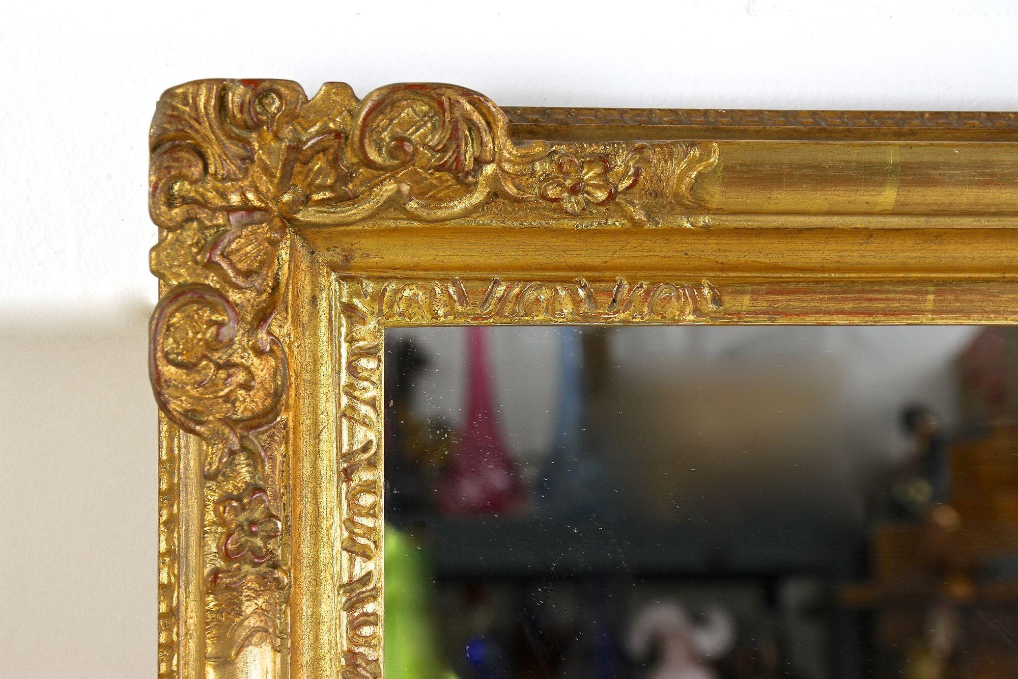 Autrichien Miroir Biedermeier doré du 19e siècle, sculpté à la main, Autriche vers 1850 en vente