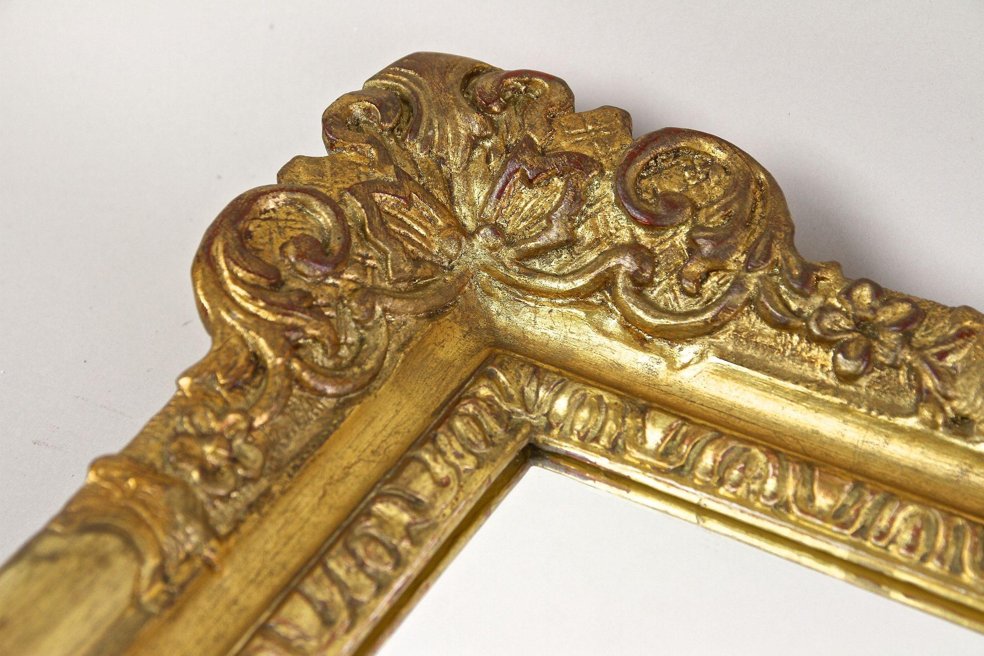 Miroir Biedermeier doré du 19e siècle, sculpté à la main, Autriche vers 1850 en vente 2