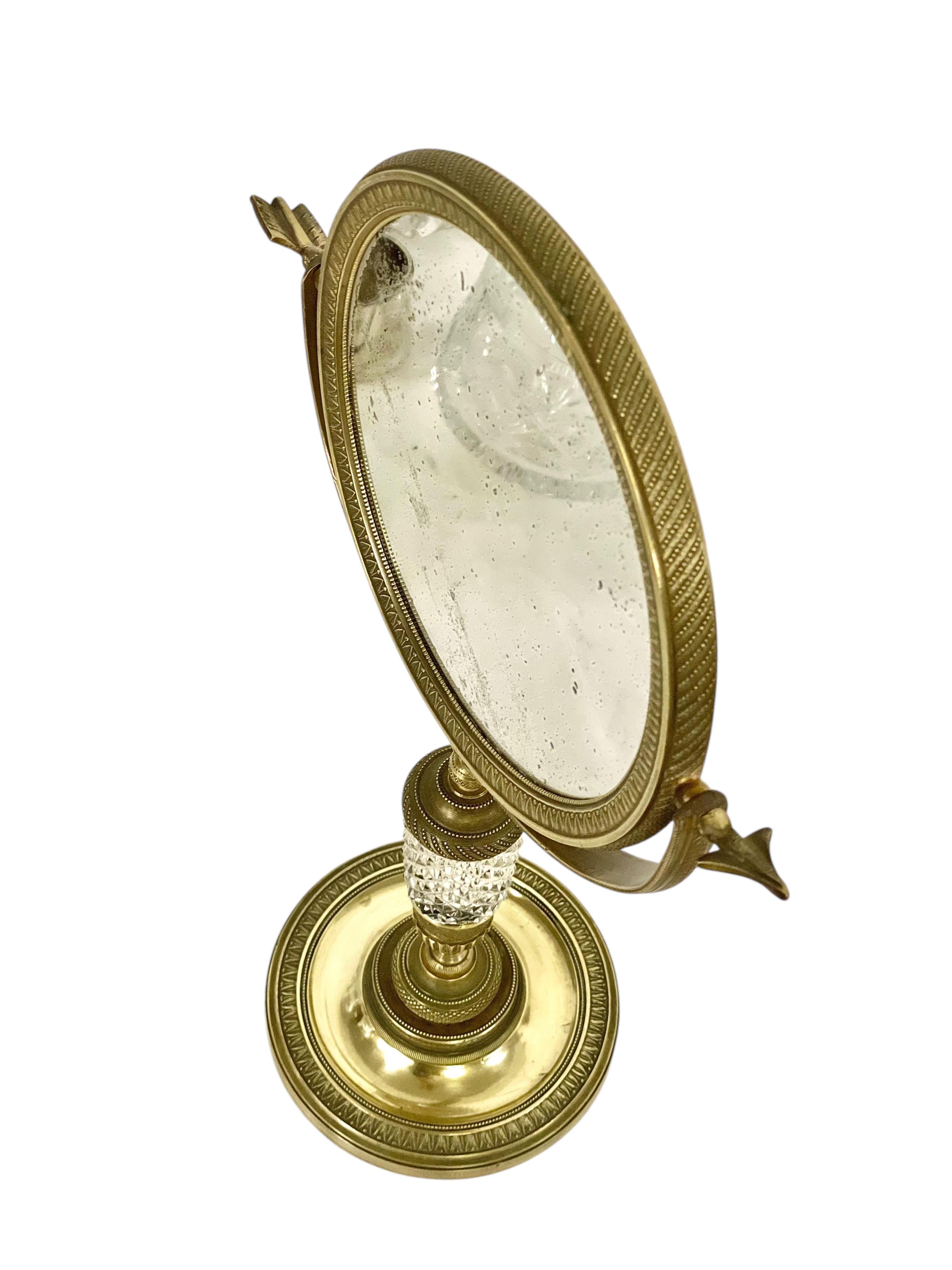 Doré Miroir de table du XIXe siècle en bronze doré et cristal taillé en vente