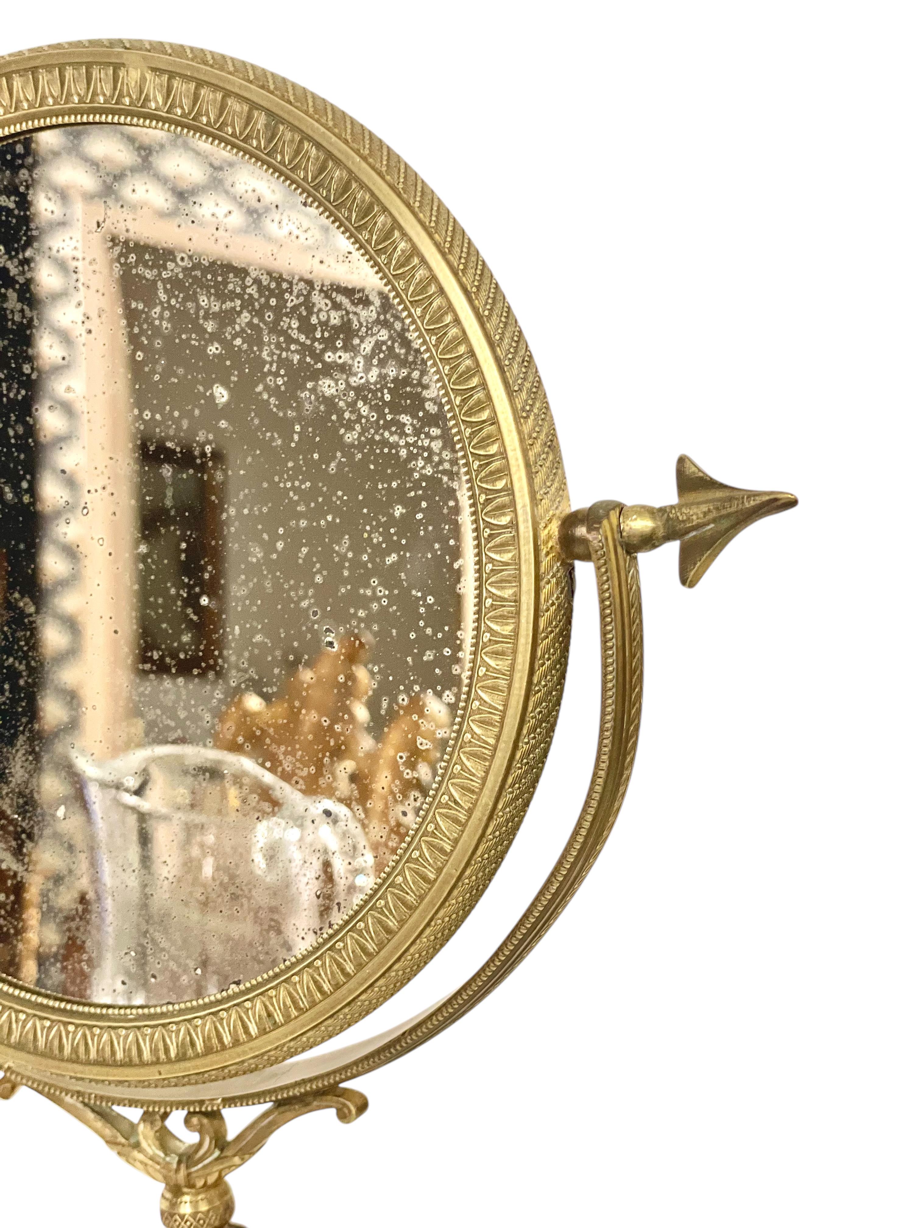 Miroir de table du XIXe siècle en bronze doré et cristal taillé en vente 1