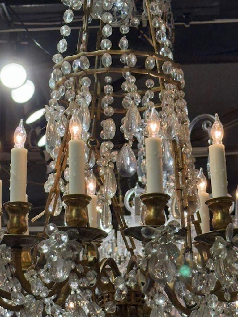 Bronze Lustre du XIXe siècle en bronze doré et cristal du nord de l'Italie en vente