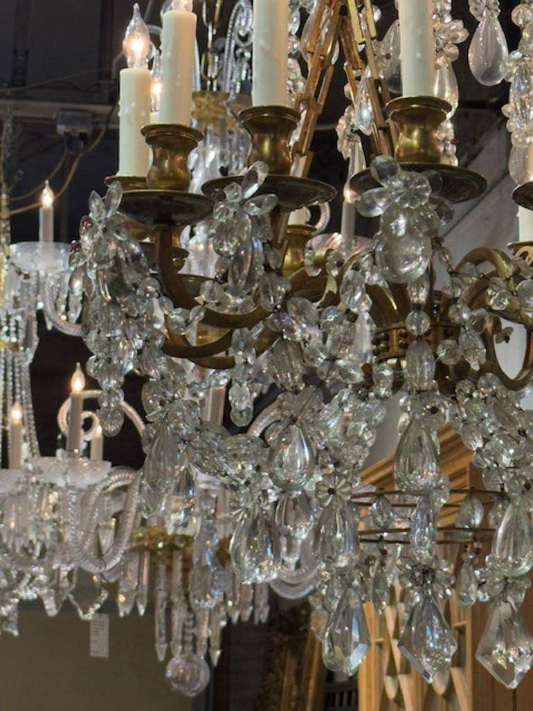 Lustre du XIXe siècle en bronze doré et cristal du nord de l'Italie en vente 2