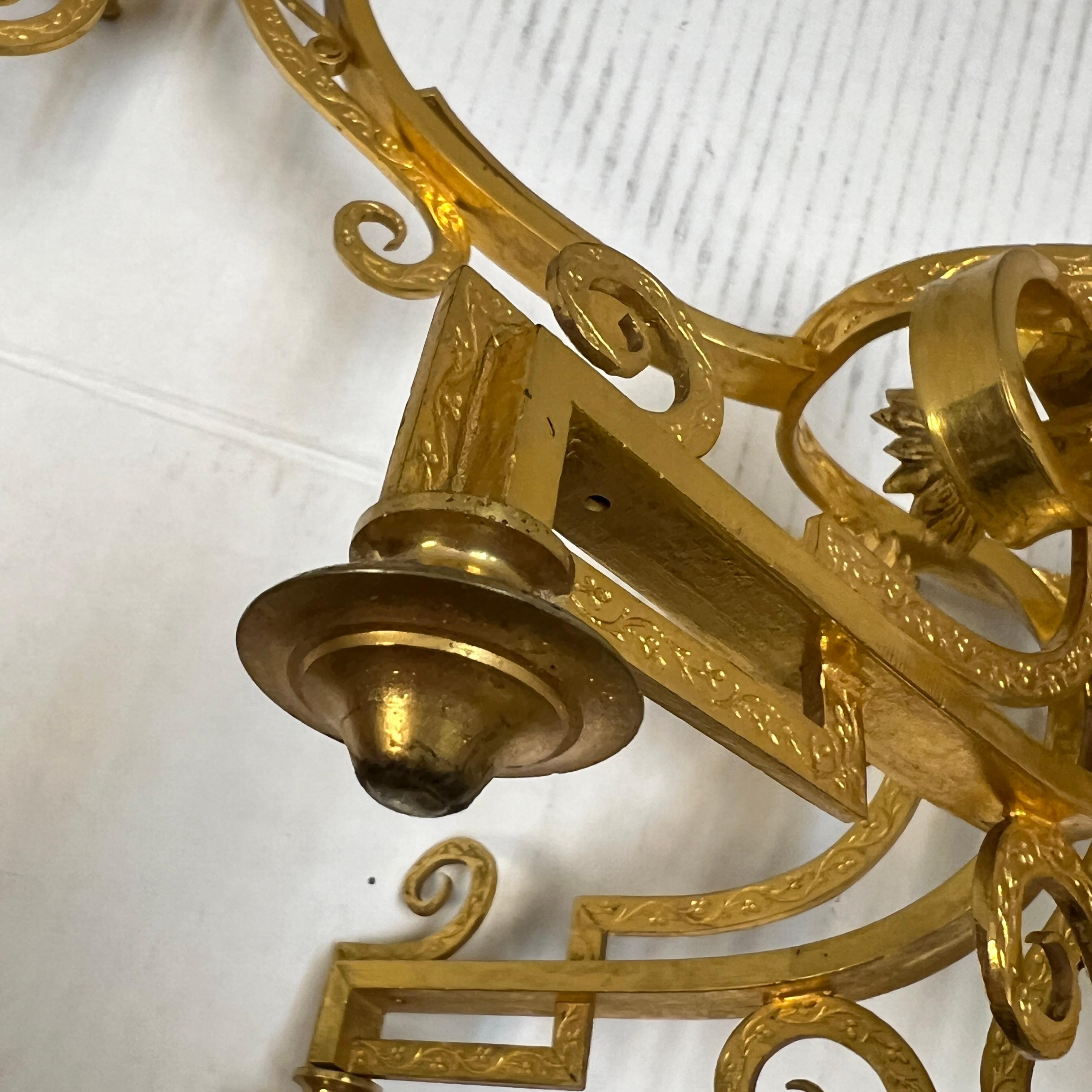 19th Century Gilt Bronze and Crystal Glass Centerpiece Attributed to Baccarat 13
