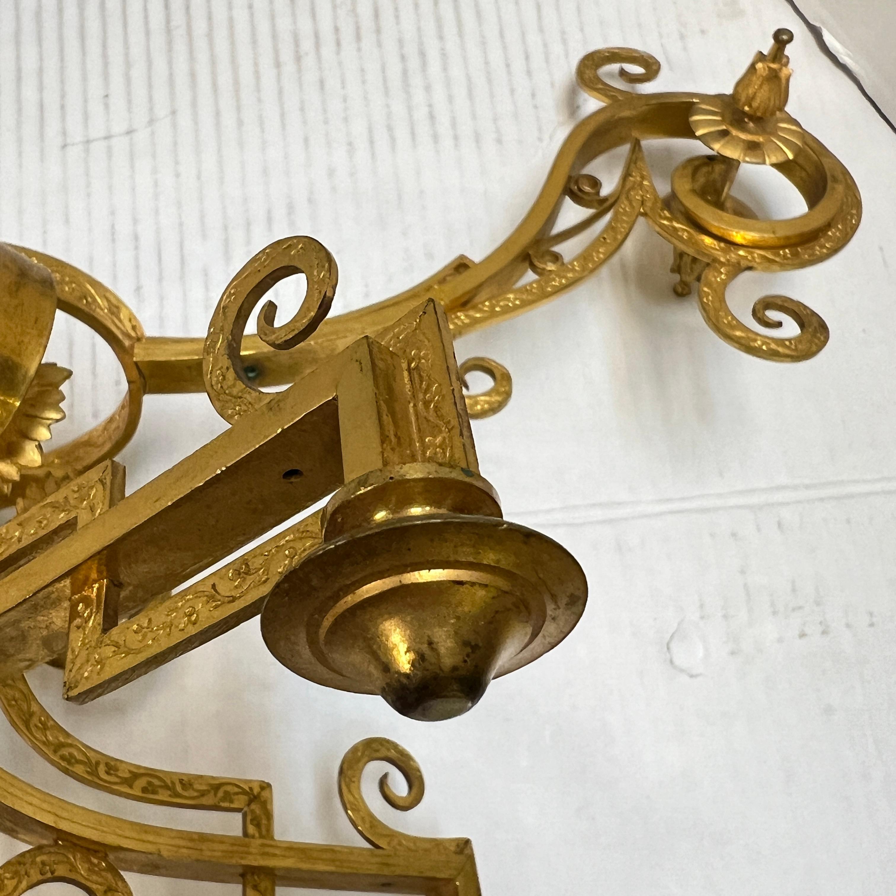 19th Century Gilt Bronze and Crystal Glass Centerpiece Attributed to Baccarat 14