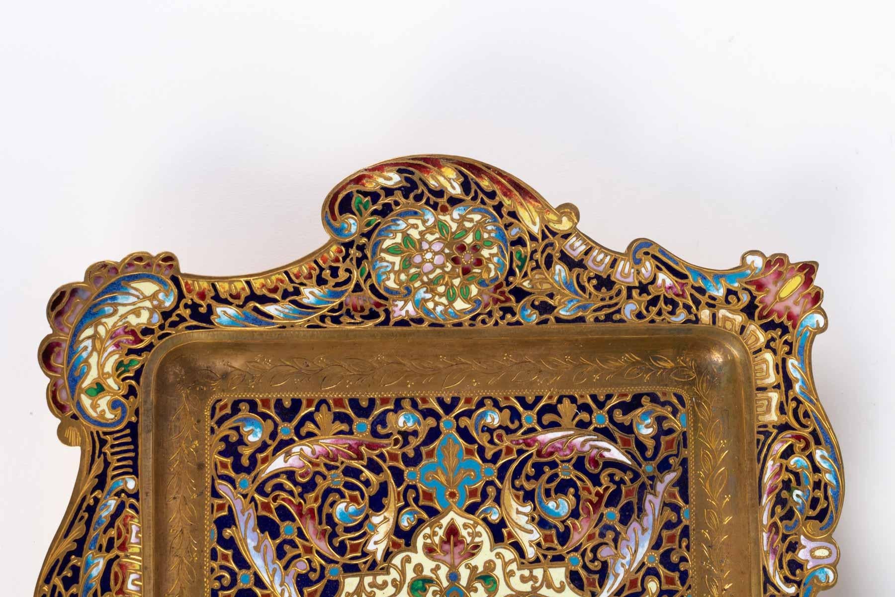 19th century gilt bronze and enamelled bronze tray, Napoleon III period
Measures: W 36cm, L 22cm, D 4cm.