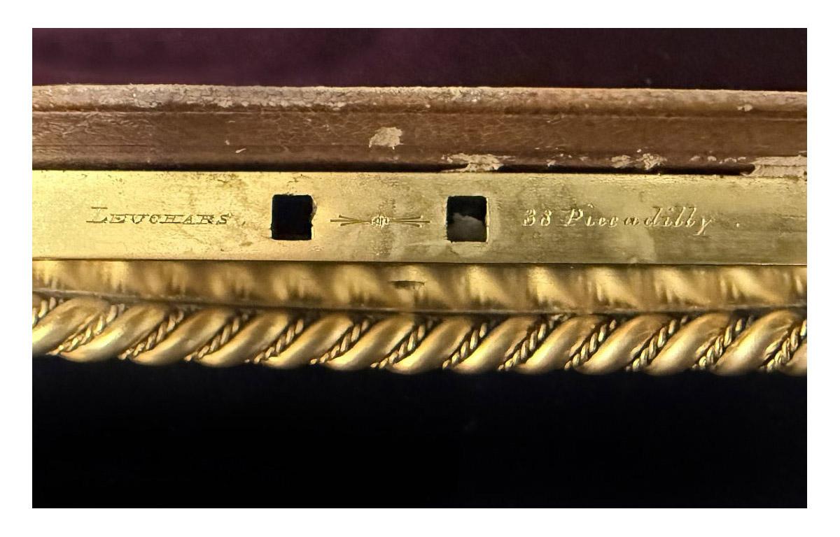 Dreiteiliges Schreibtischset aus vergoldeter Bronze und Malachit aus dem 19. Jahrhundert – Leuchars of London im Angebot 3