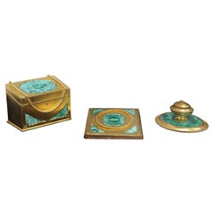 Dreiteiliges Schreibtischset aus vergoldeter Bronze und Malachit aus dem 19. Jahrhundert – Leuchars of London