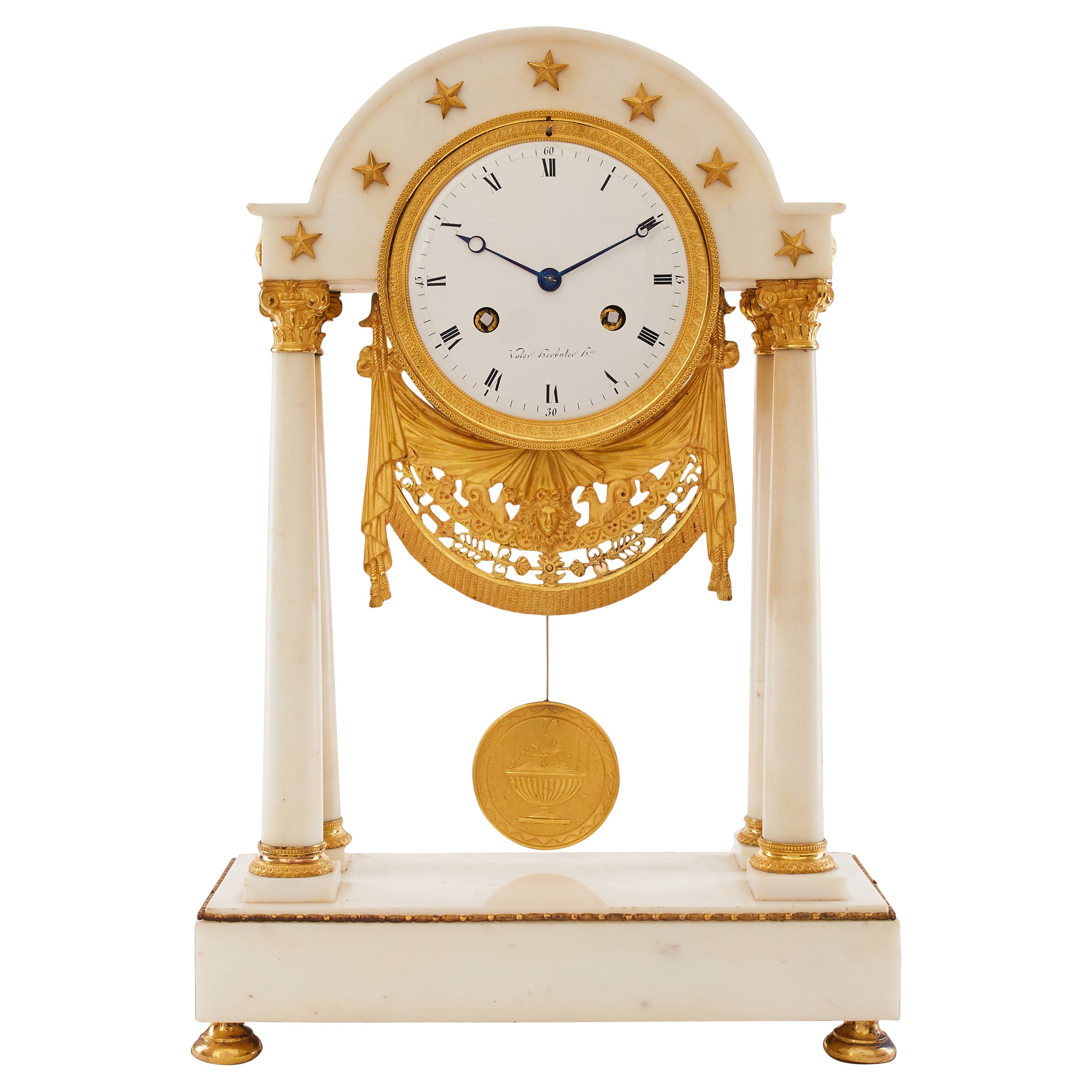 Horloge Portico du 19e siècle en bronze doré et marbre blanc