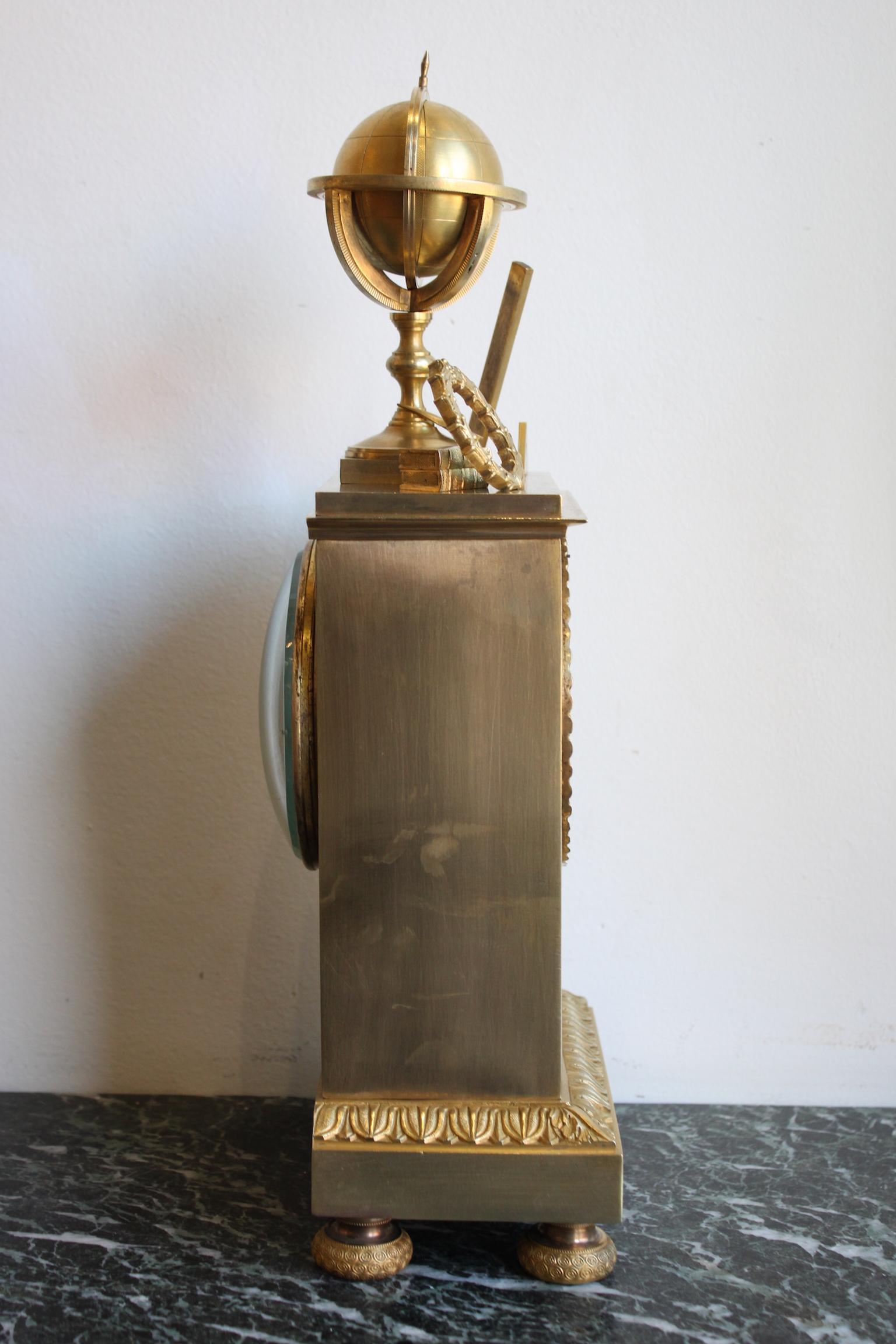 19th Century Gilt Bronze Clock Representing Allegory of Science In Good Condition In Marseille, FR