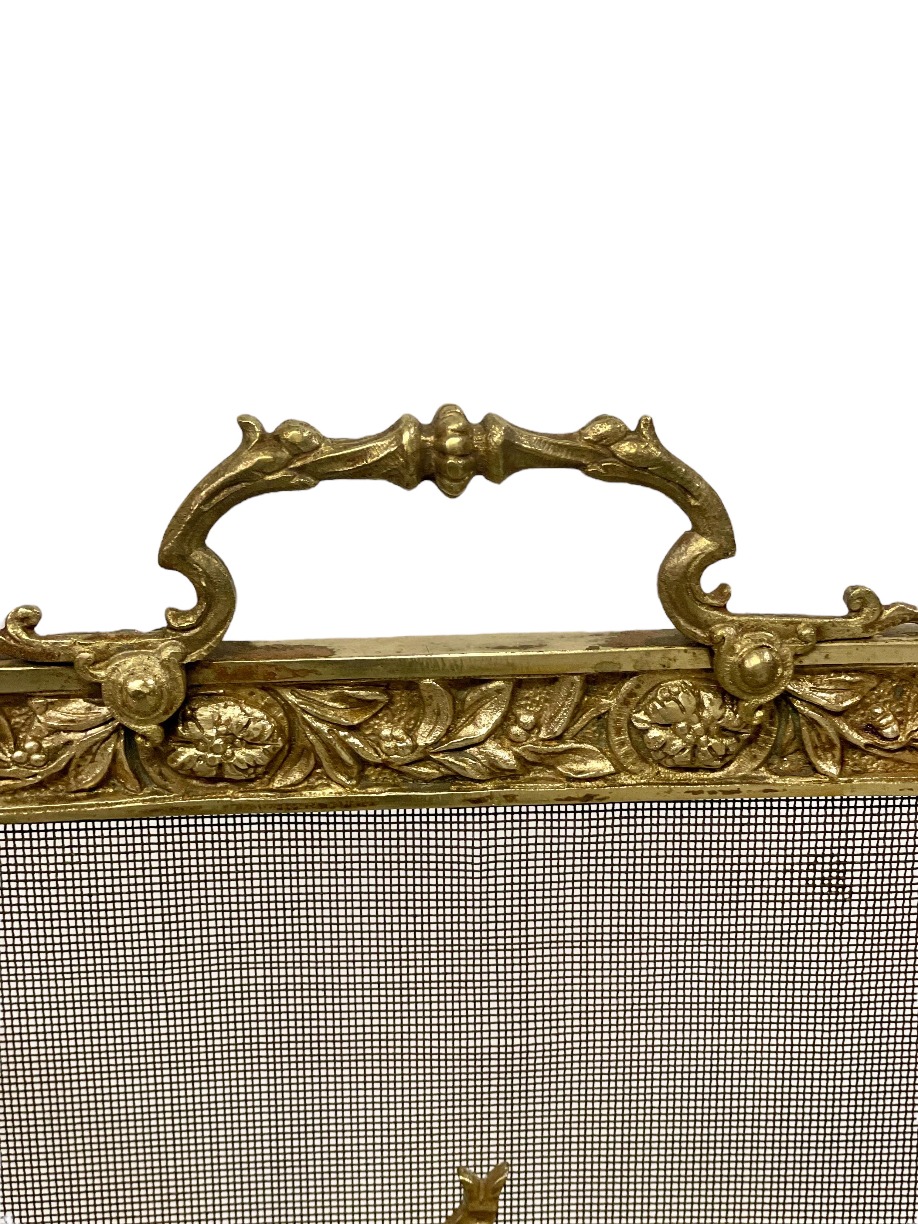French 19th Century Gilt Bronze Fire Guard with Bagpipe Centrepiece For Sale