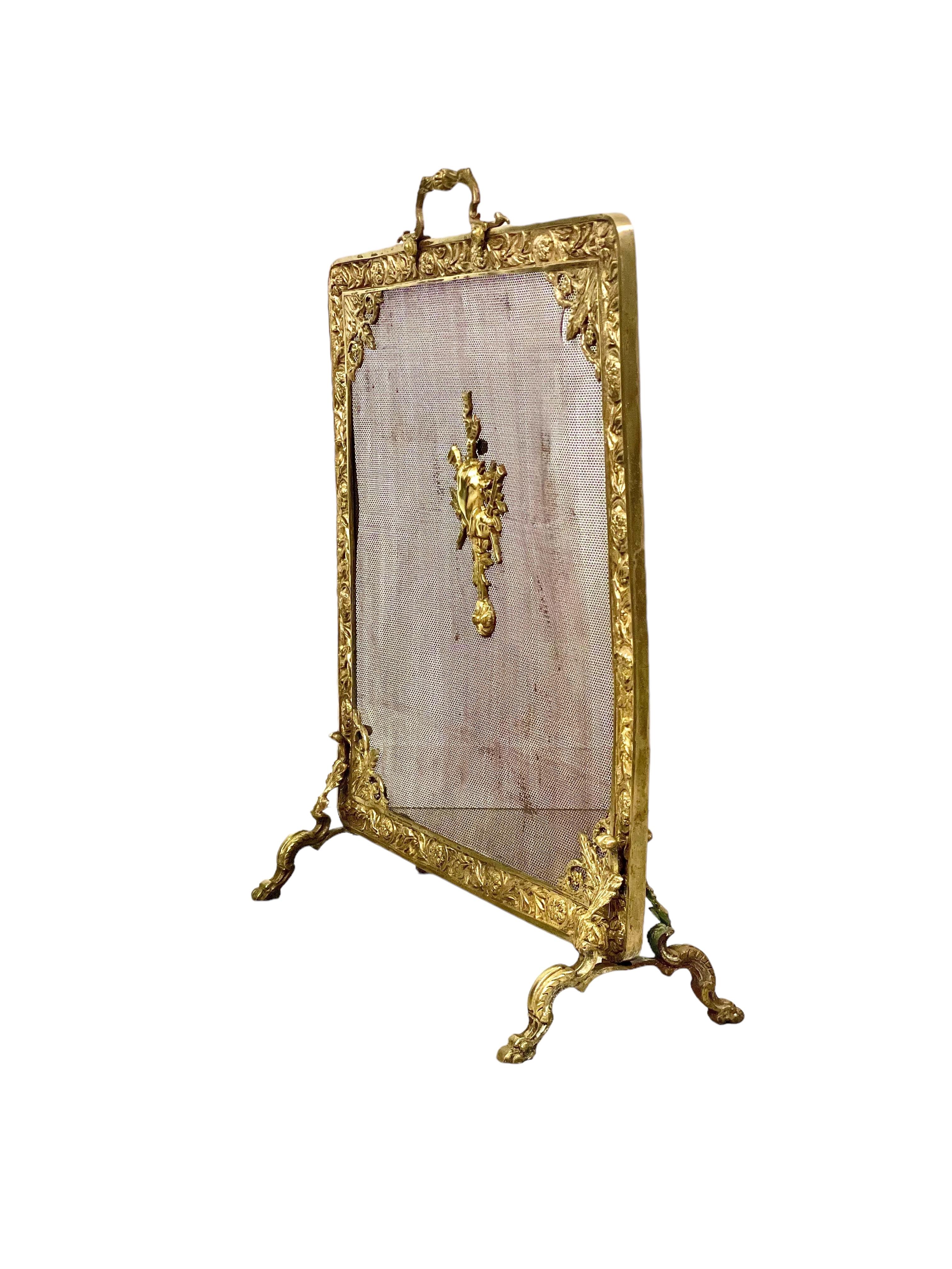Pare-étincelles Louis XVI du 19ème siècle en bronze doré Bon état - En vente à LA CIOTAT, FR