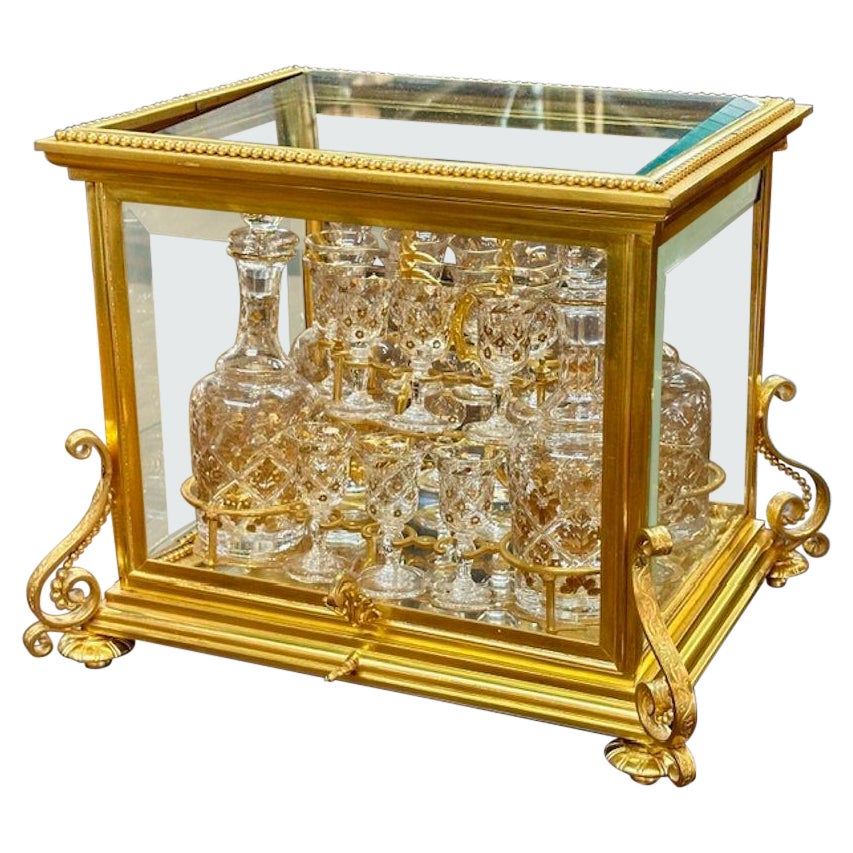 Siglo XIX Bronce dorado francés Baccarat Manner Tantalus