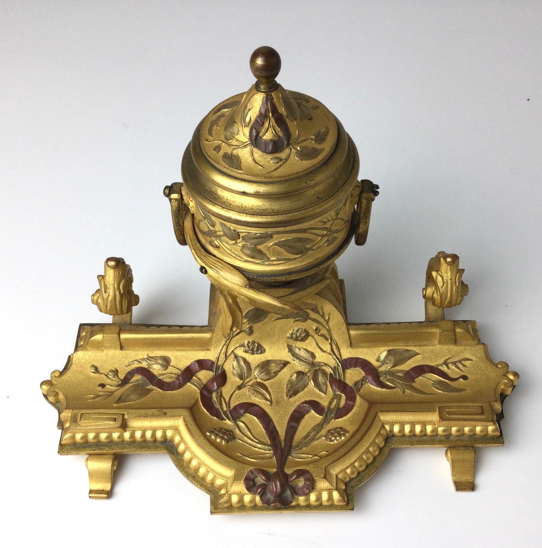 19th Century Gilt Bronze French Inkwell In Excellent Condition For Sale In Lambertville, NJ