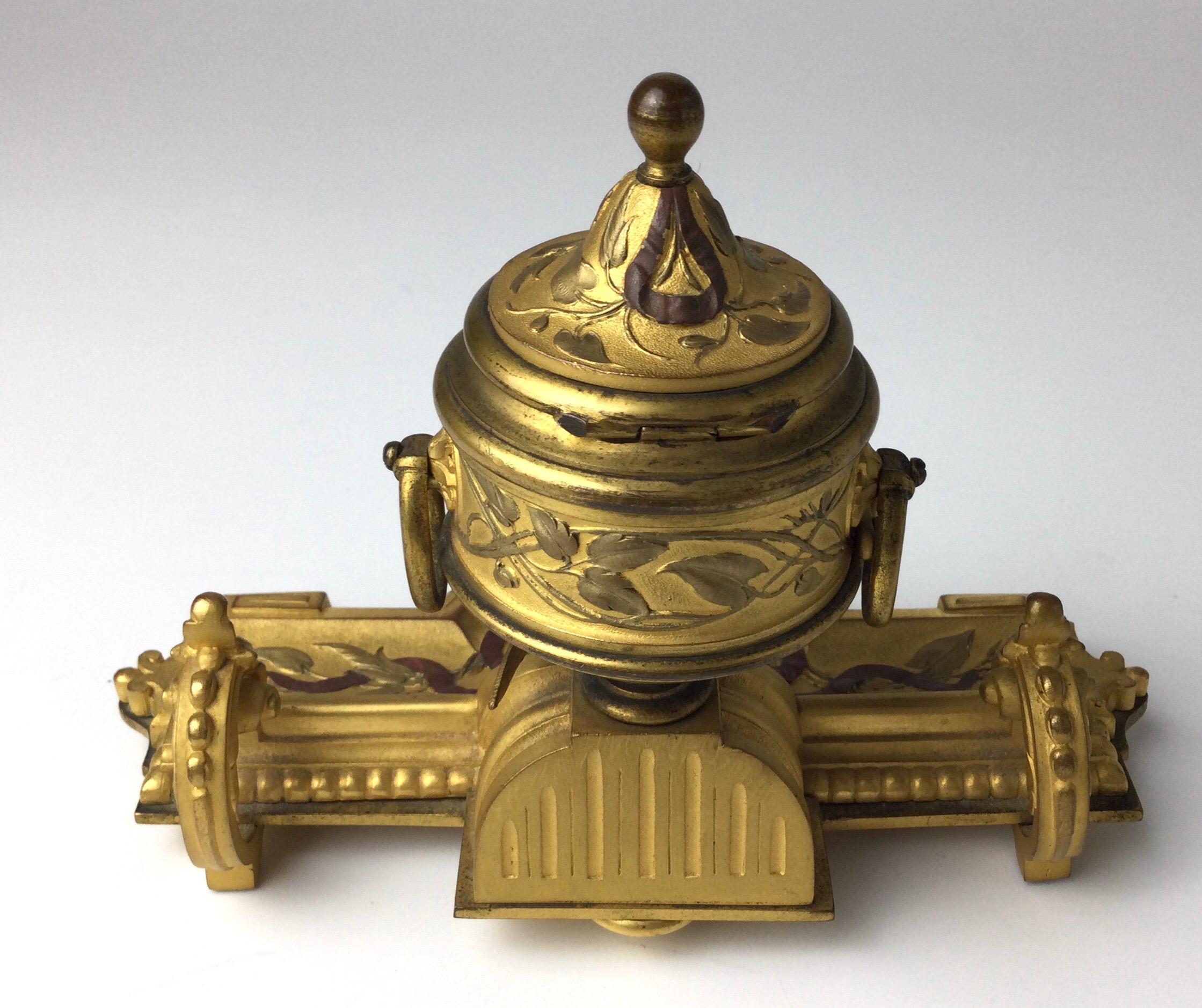 Doré Encrier français en bronze doré du 19ème siècle en vente