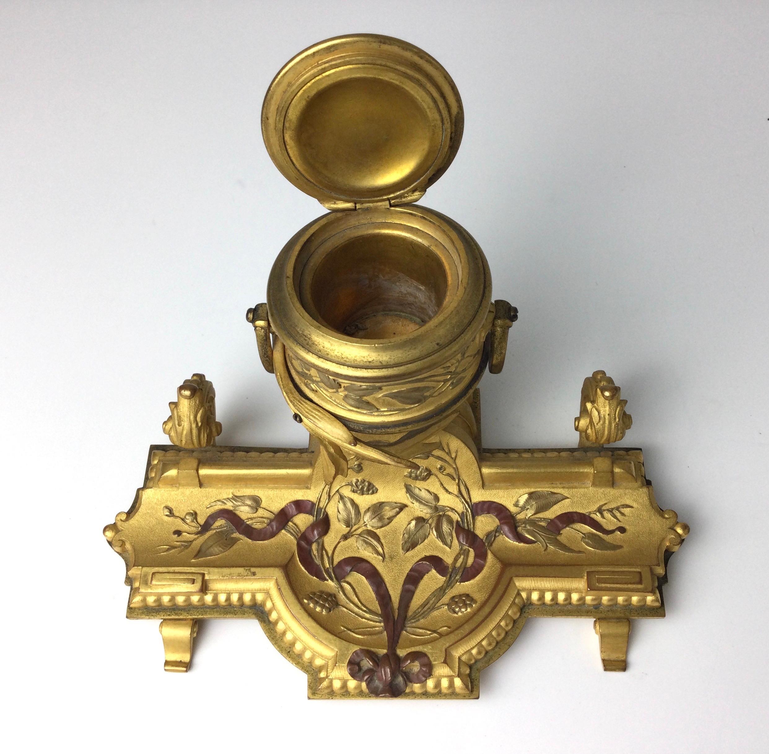 XIXe siècle Encrier français en bronze doré du 19ème siècle en vente