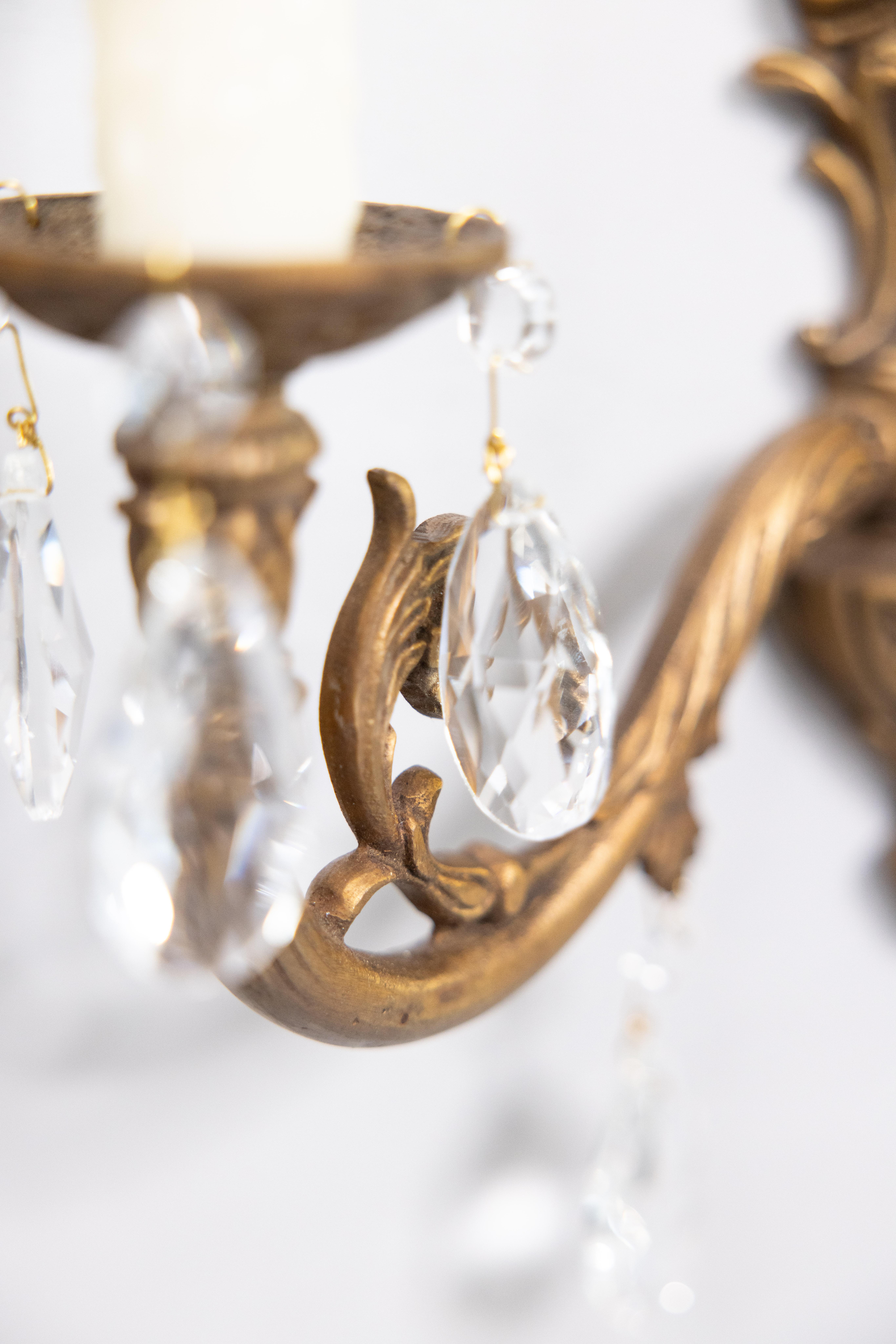 XIXe siècle Paire d'appliques murales françaises du 19ème siècle en bronze doré en vente