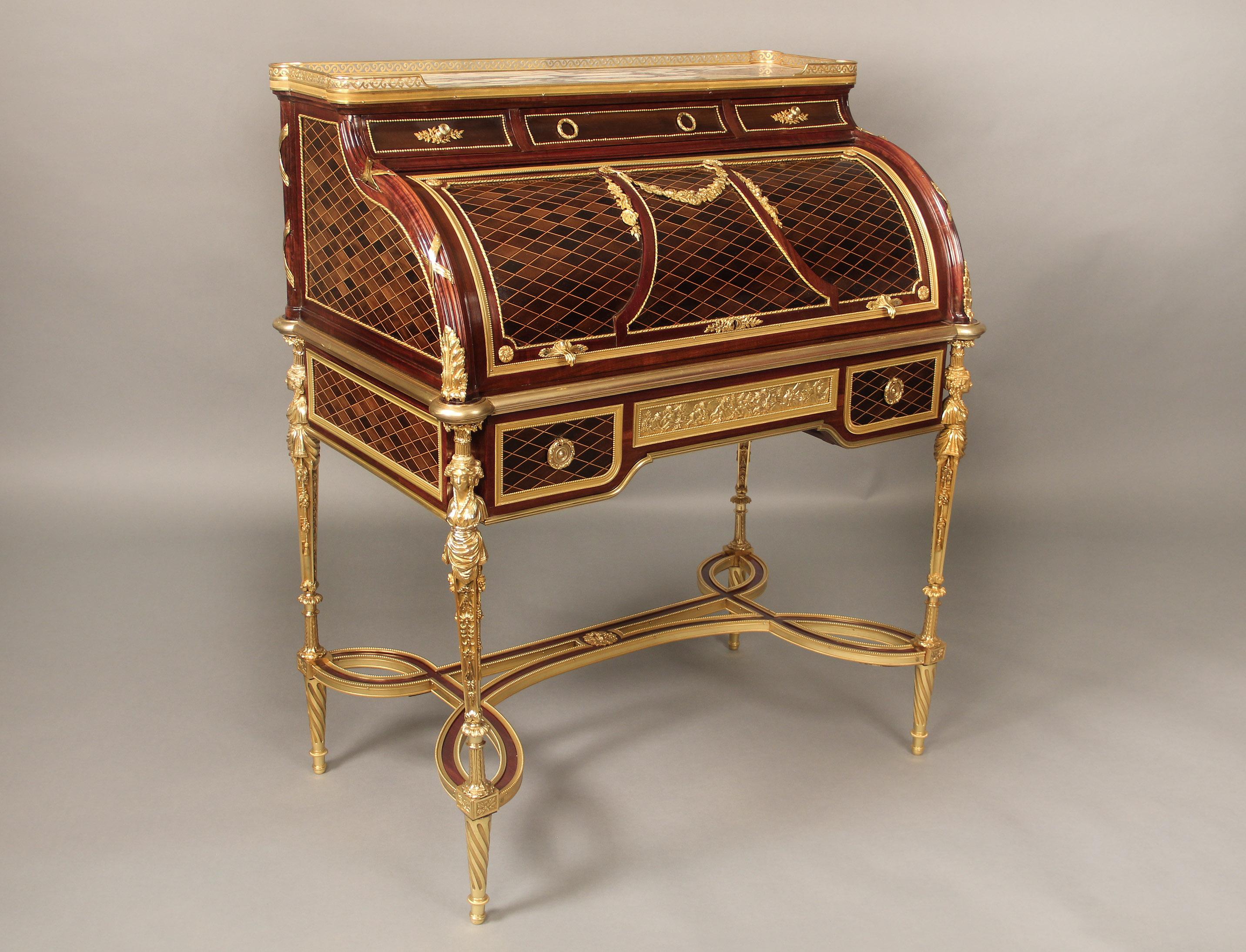 Eine hervorragende späten 19. Jahrhundert vergoldete Bronze montiert Louis XVI-Stil Bureau à Cylindre möglicherweise François Linke für Maison Krieger

Nach der Art von Adam Weisweiler, möglicherweise von François Linke für Maison Krieger

Cajou,