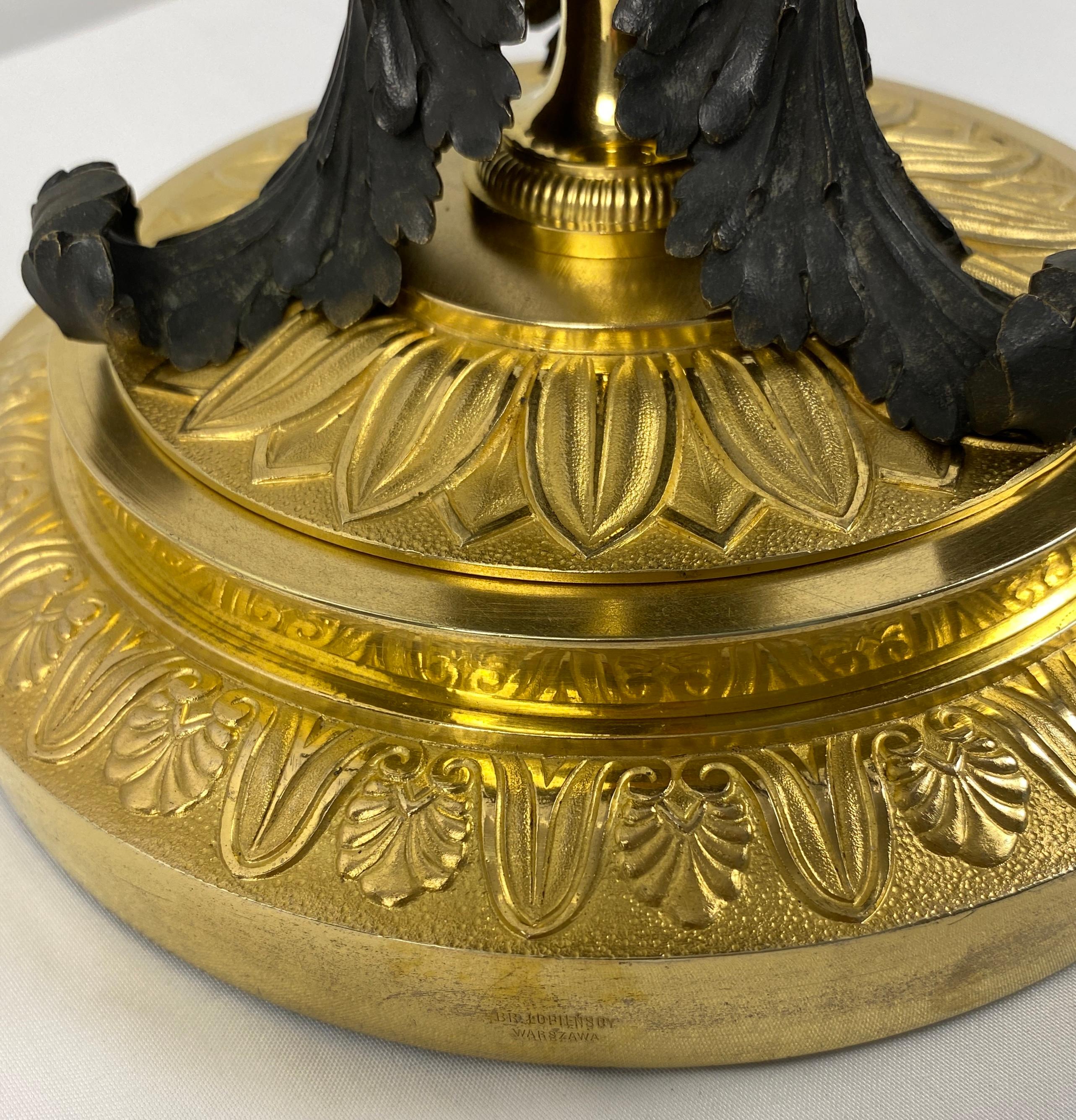 Centre de table en bronze doré du 19ème siècle avec cristal attribué à Baccarat en vente 1