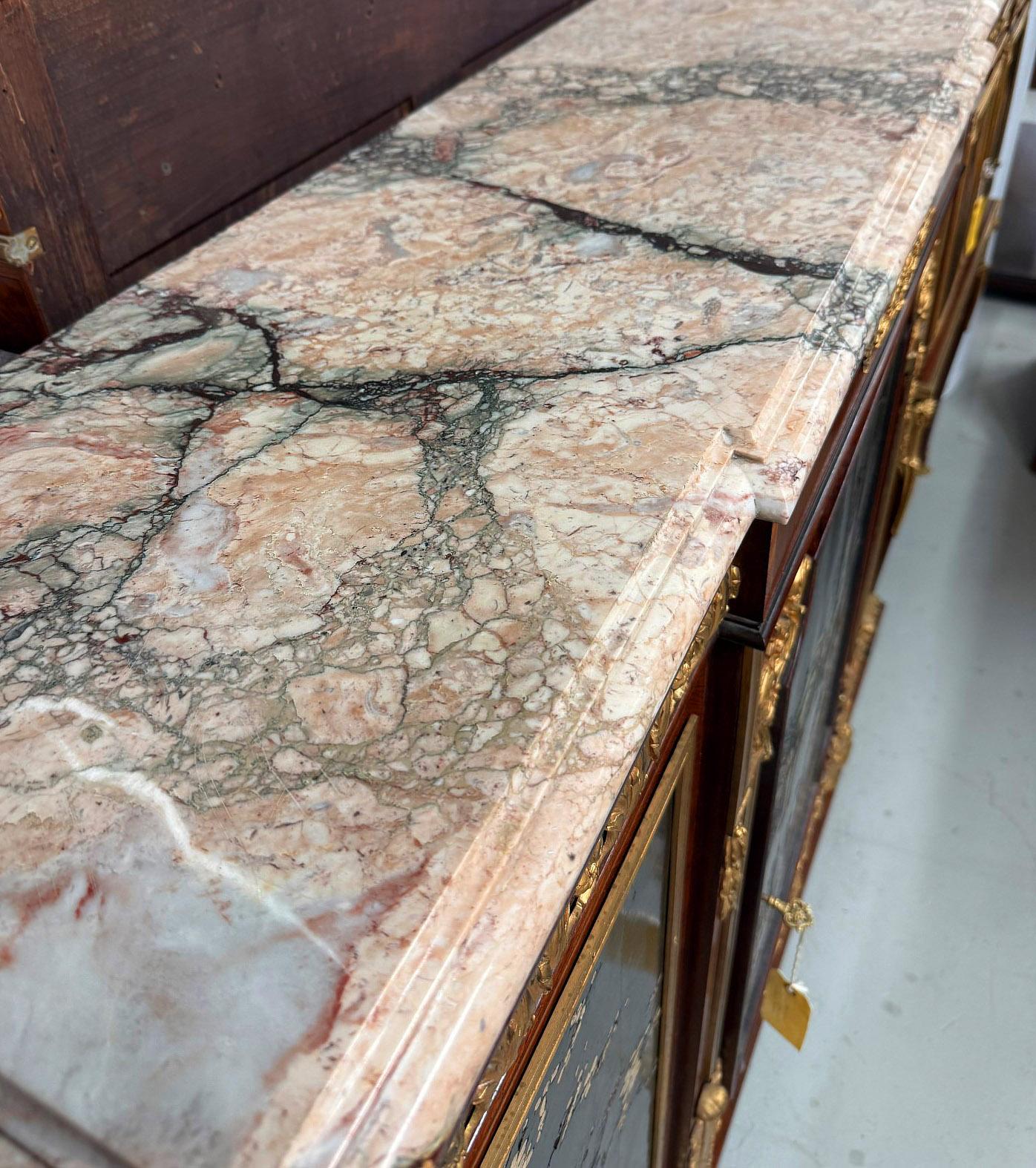 Armario lacado Coromandel del siglo XIX, montado en bronce dorado, de Maison Forest en venta 1