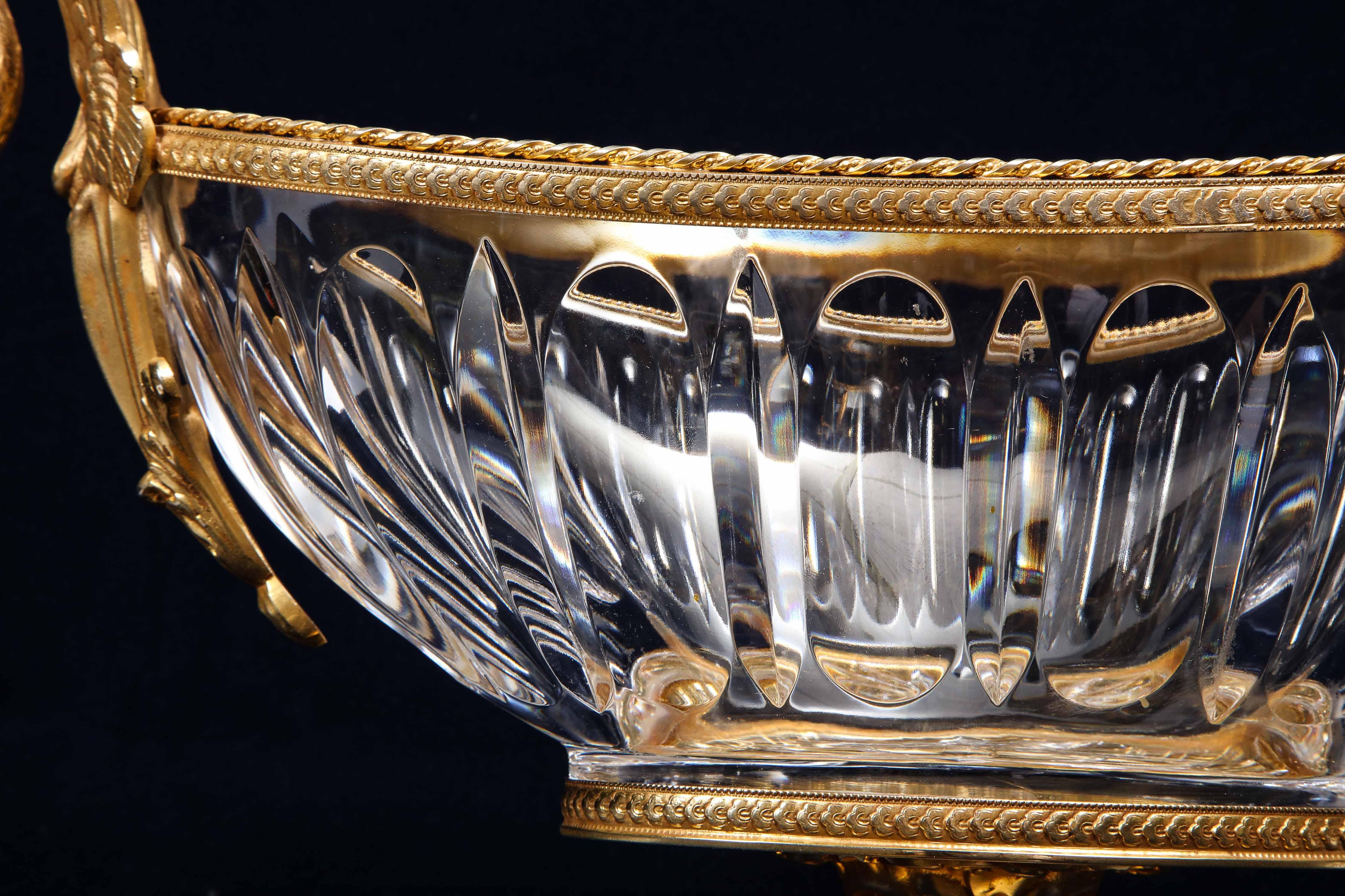 Centrotavola in cristallo montato in bronzo dorato del XIX secolo, attribuito a Baccarat in vendita 1