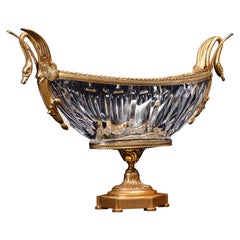Siglo XIX, Centro de mesa de cristal montado en bronce dorado atribuido a Baccarat