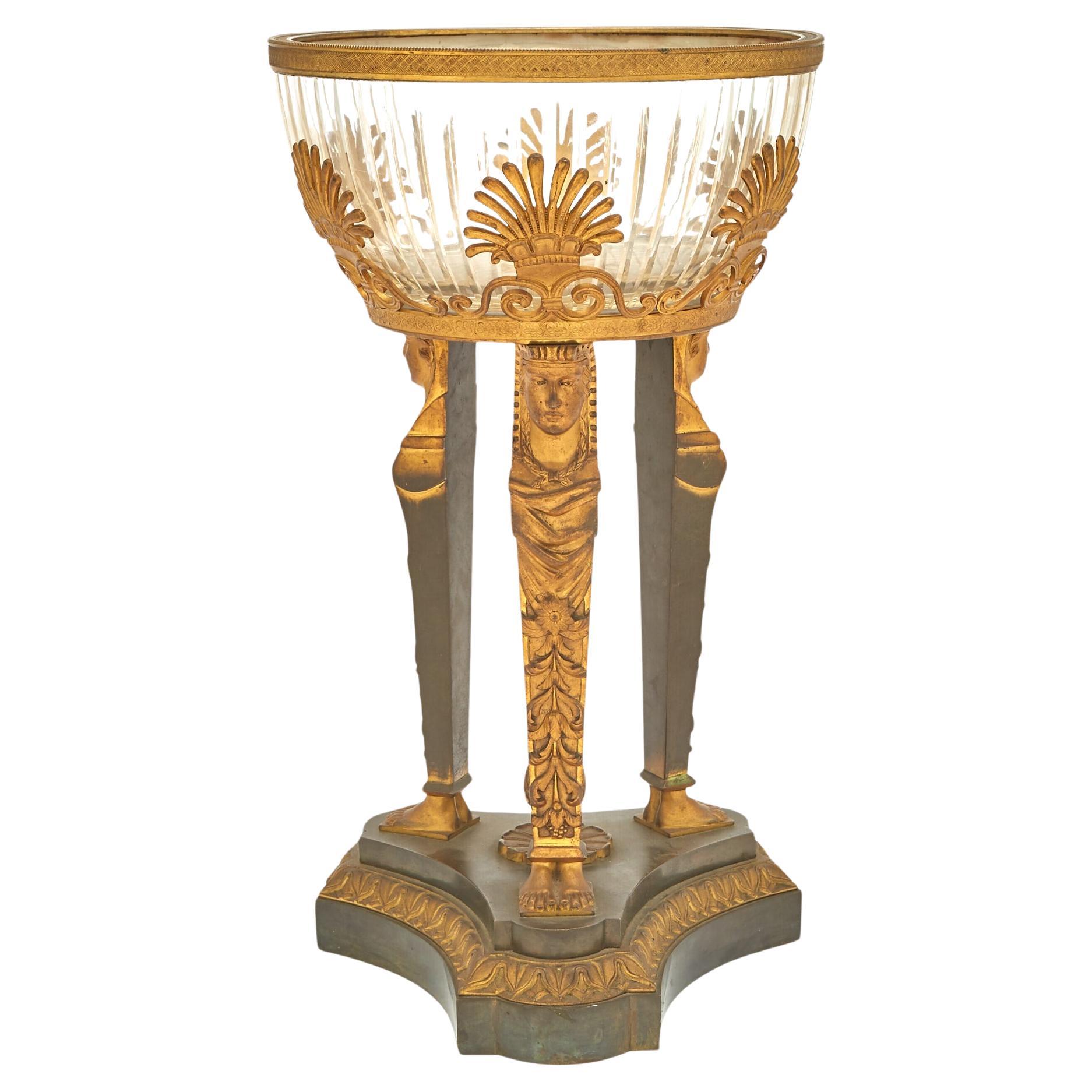 19. Jahrhundert vergoldete Bronze montiert / geschliffenes Glas Empire-Stil Centerpiece im Angebot