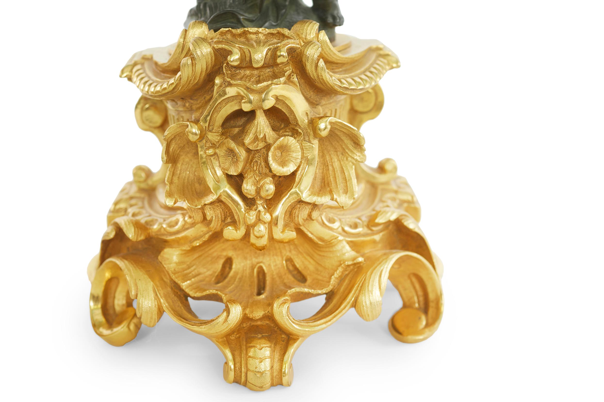 Vergoldete Bronze Ormolu-Kandelaber des 19. Jahrhunderts im Angebot 1