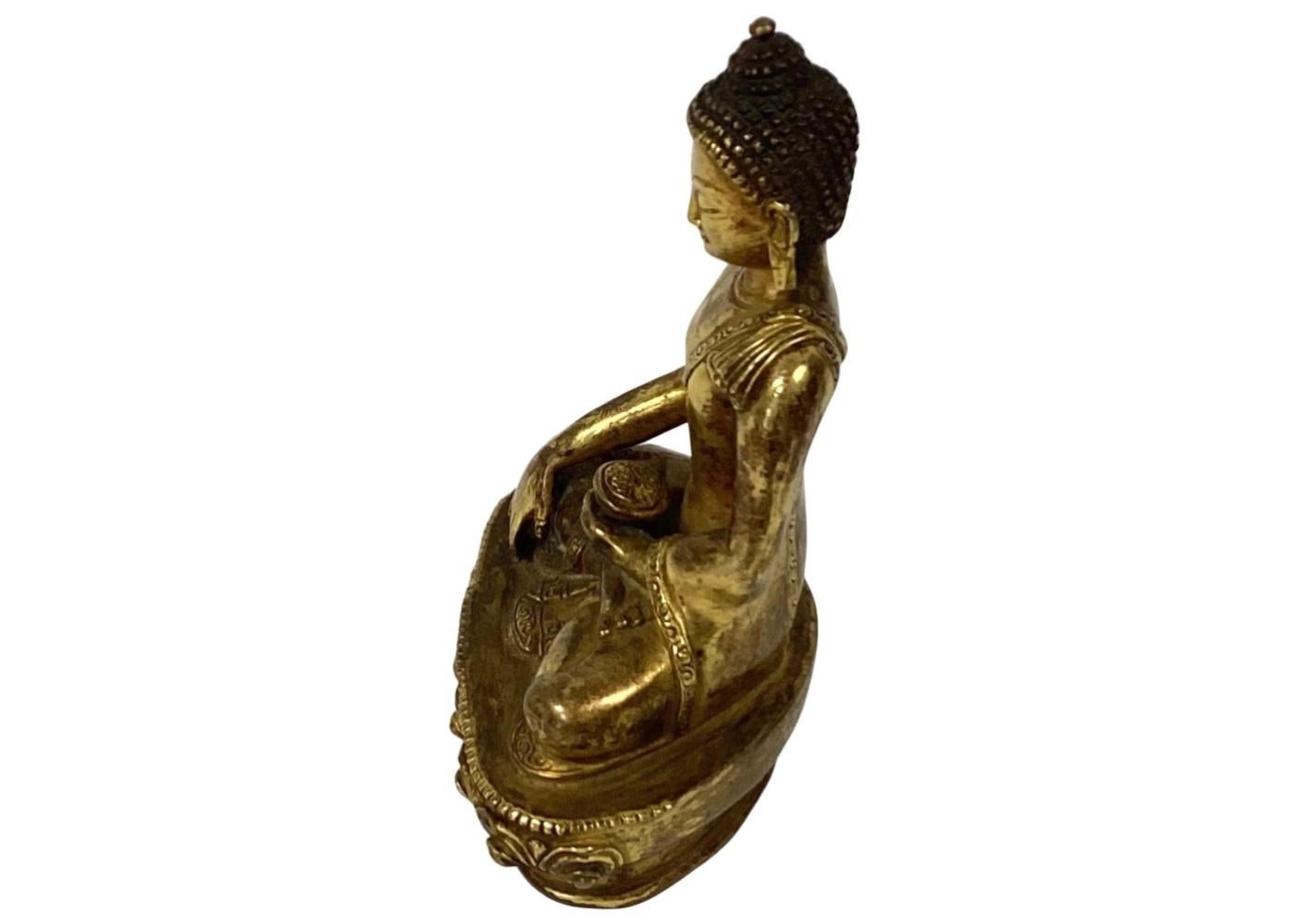 19th Century Gilt Bronze Seated Buddha For Sale 1