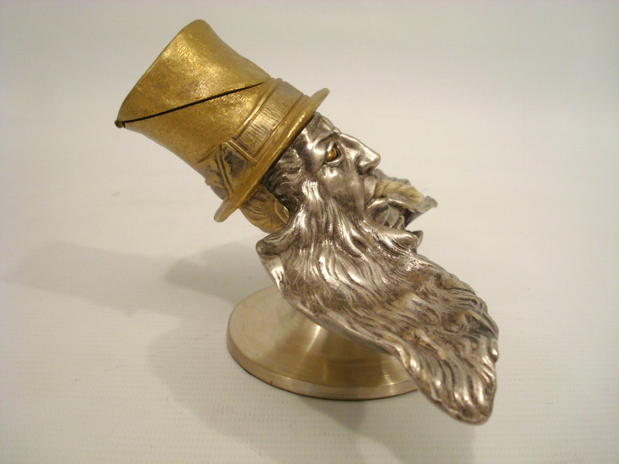 Allume-cigares de table en bronze doré du 19e siècle, en forme d'homme barbu en vente 4