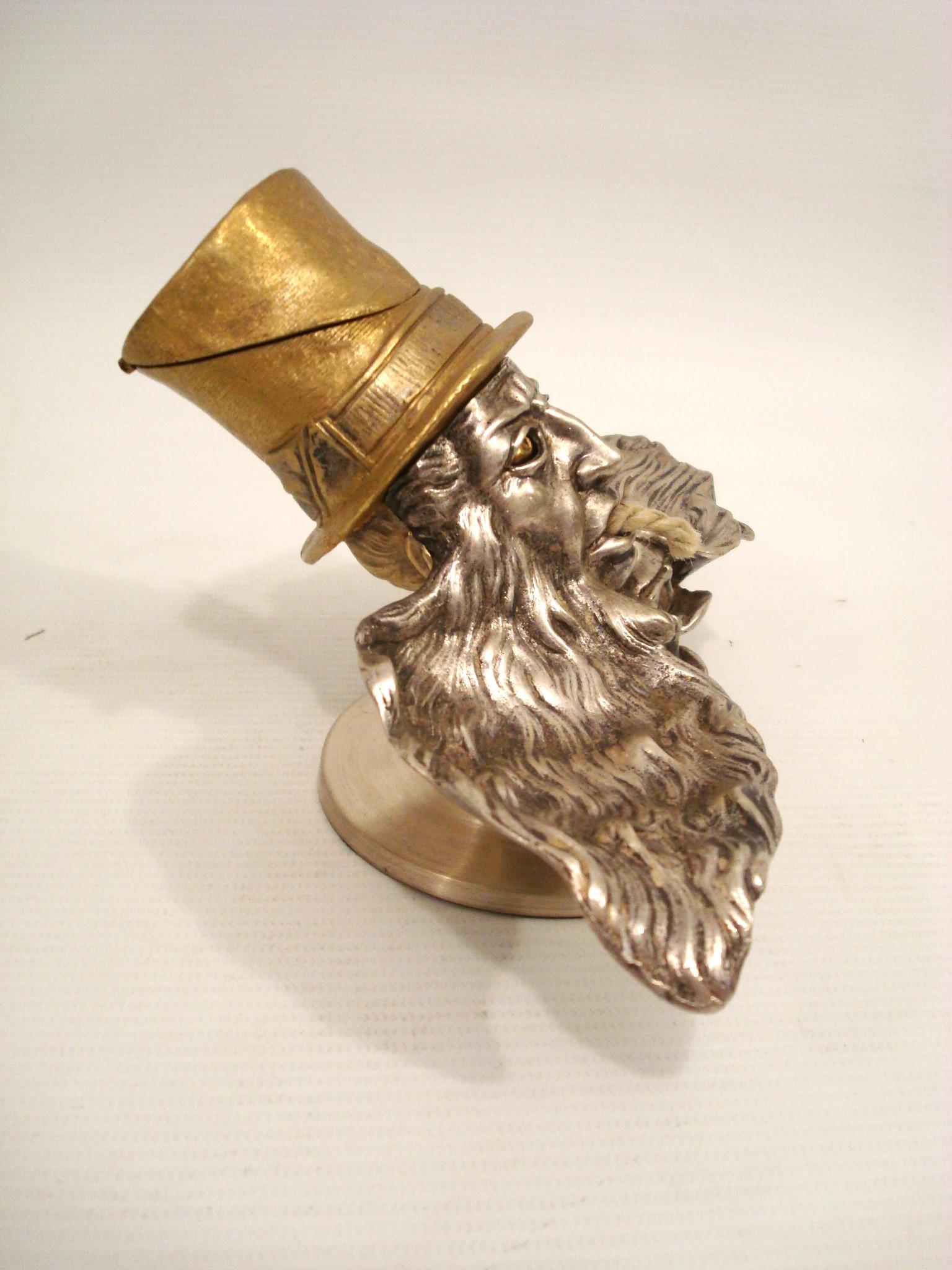 Allume-cigares de table en bronze doré du 19e siècle, en forme d'homme barbu Bon état - En vente à Buenos Aires, Olivos