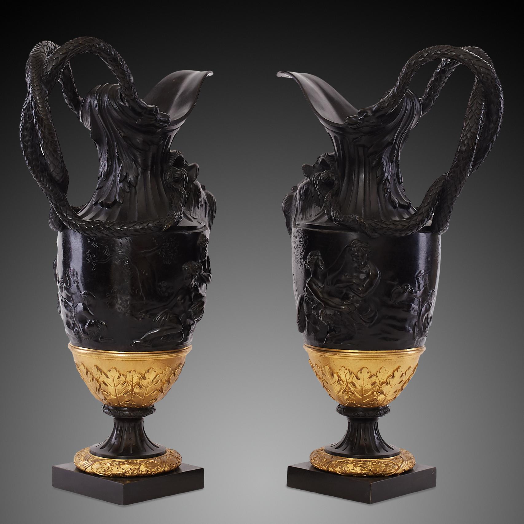 Napoléon III Urnes de cheminée deux pièces en bronze doré du 19ème siècle en vente