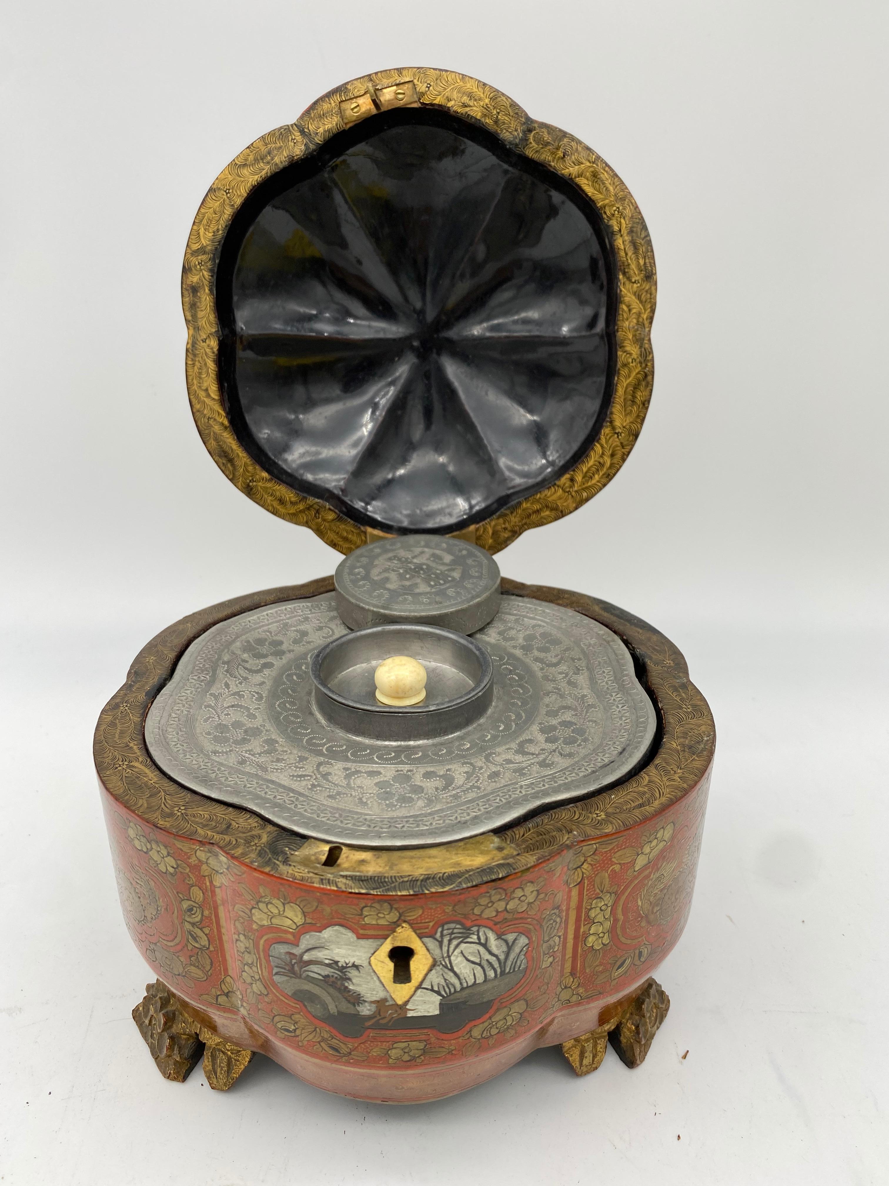 19th Century Gilt Chinese Red Lacquer Tea Caddy In Good Condition In Brea, CA