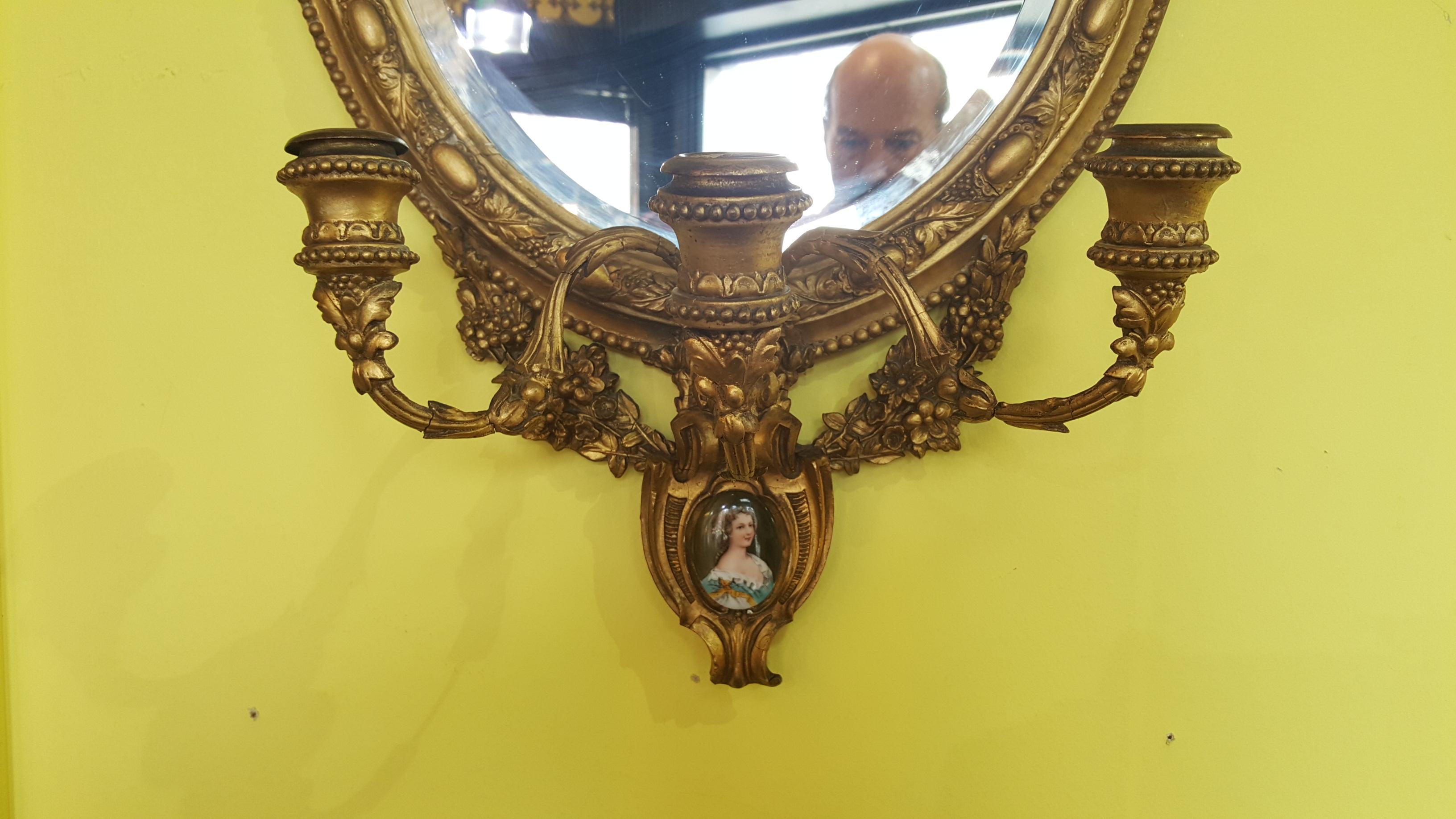 Vergoldeter gerahmter Spiegel aus dem 19.  (Viktorianisch) im Angebot