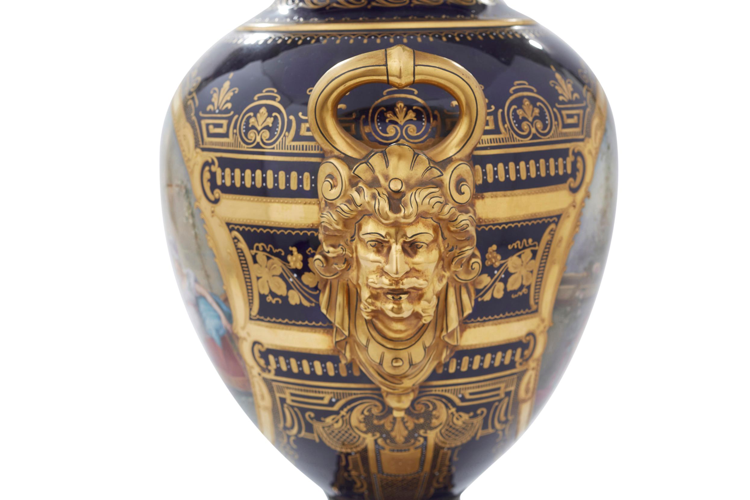 19th Century Gilt Gold Decorative Covered Urn For Sale 5