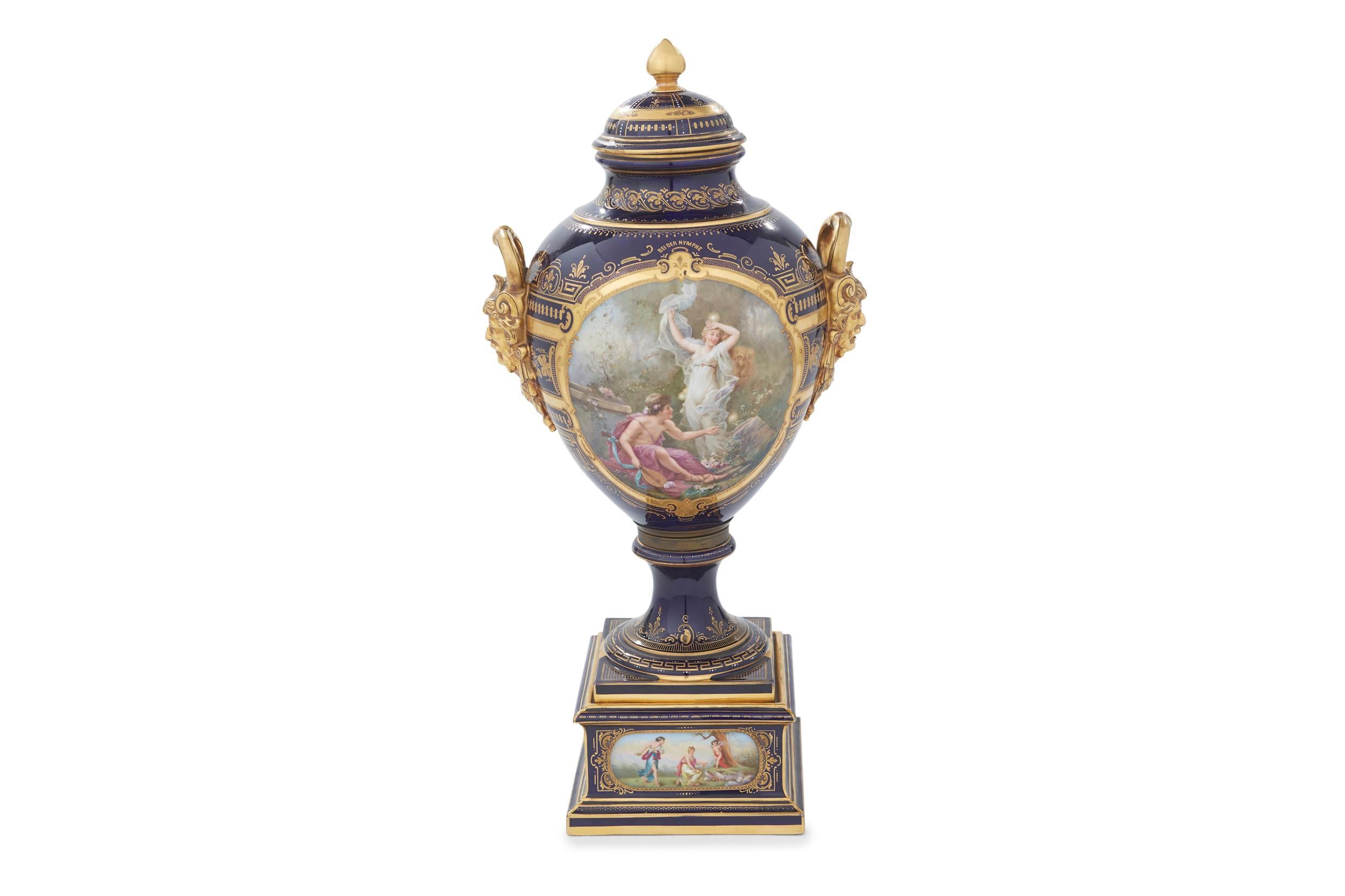 19th Century Gilt Gold Decorative Covered Urn For Sale 8