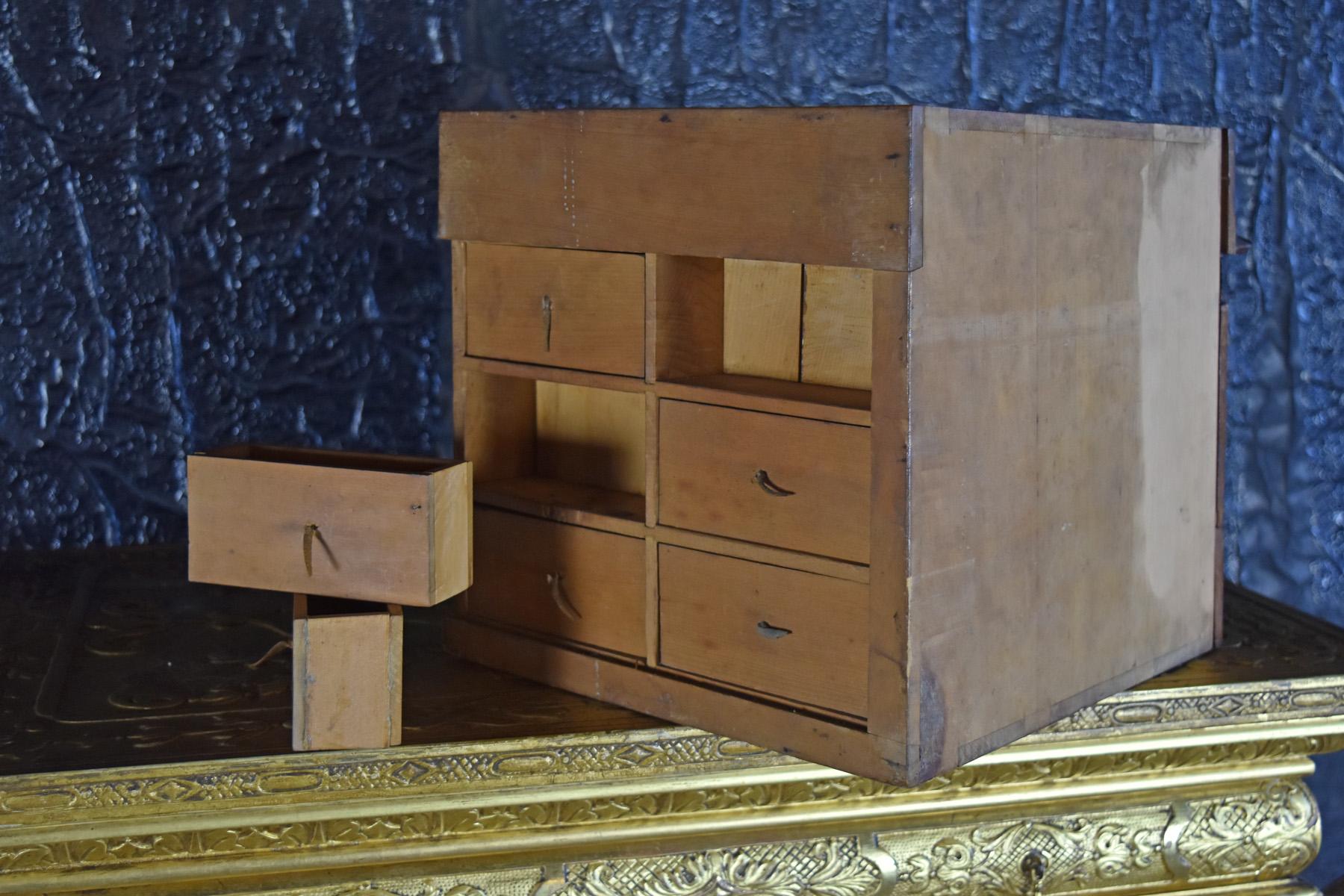 19th Century Gilt Jewelry Cabinet with fitted 17th Century Italian Interior For Sale 3