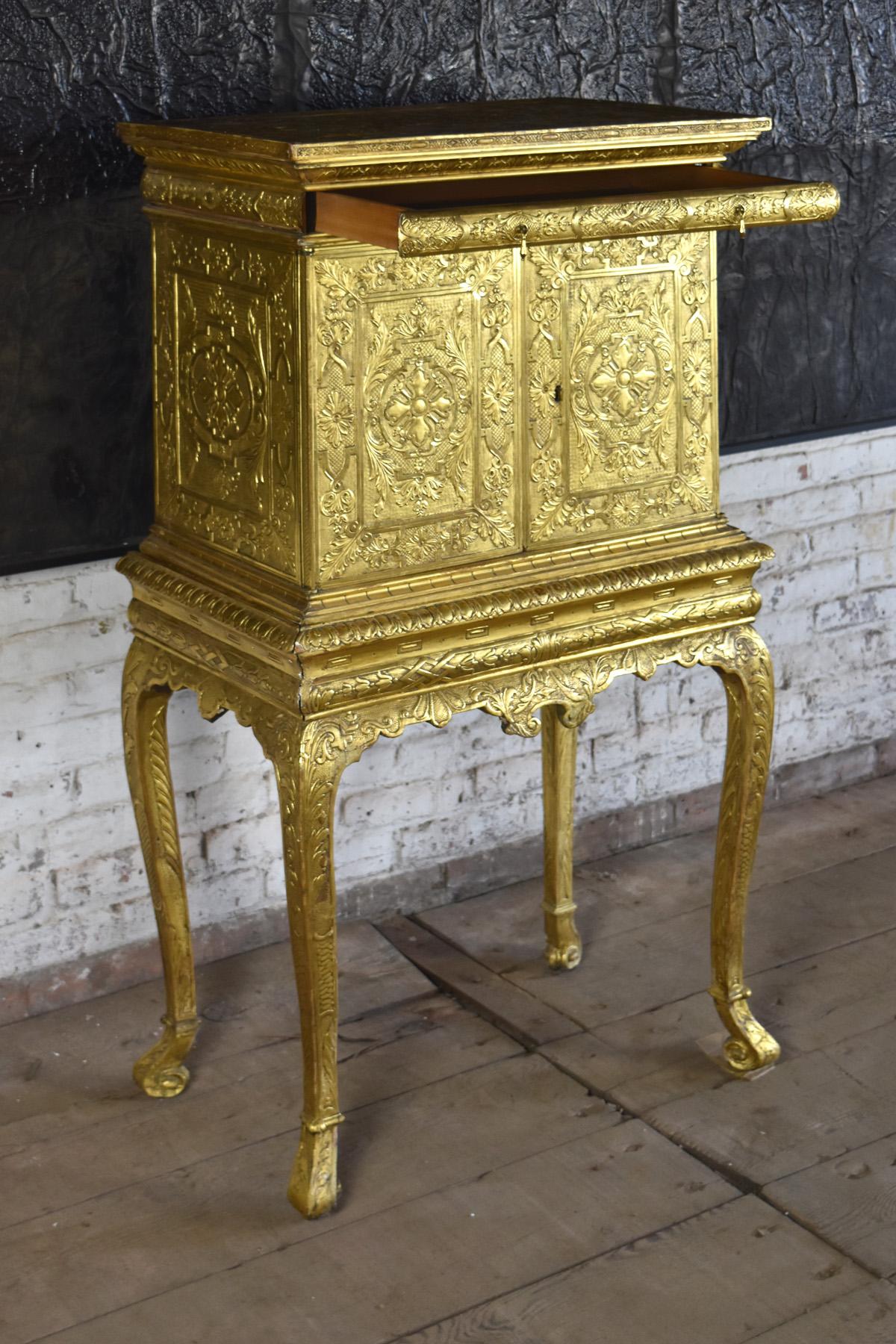 English 19th Century Gilt Jewelry Cabinet with fitted 17th Century Italian Interior For Sale