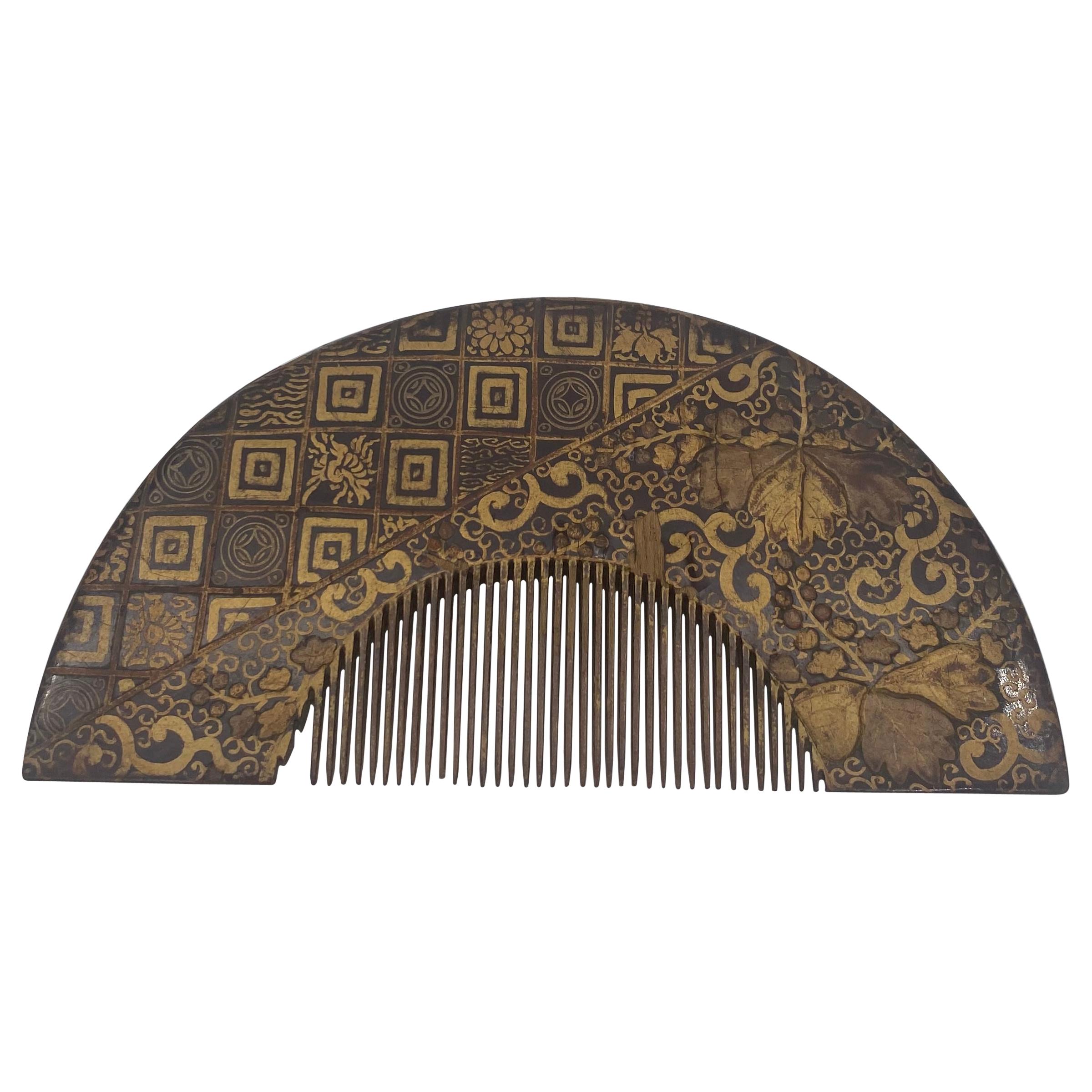 Peigne chinoise en laque dorée du 19ème siècle