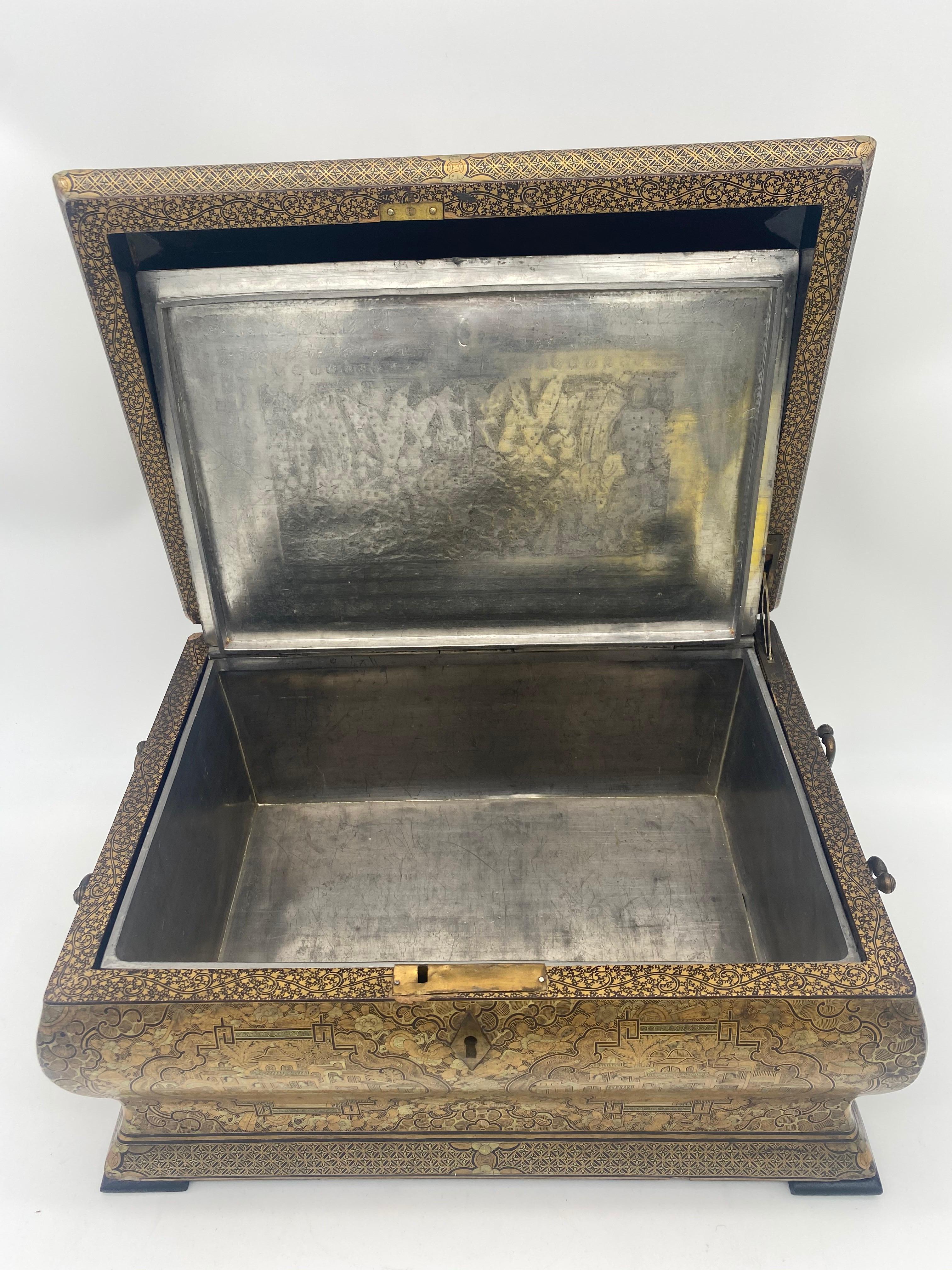 19th Century Gilt Lacquer Chinese Tea Caddy 6