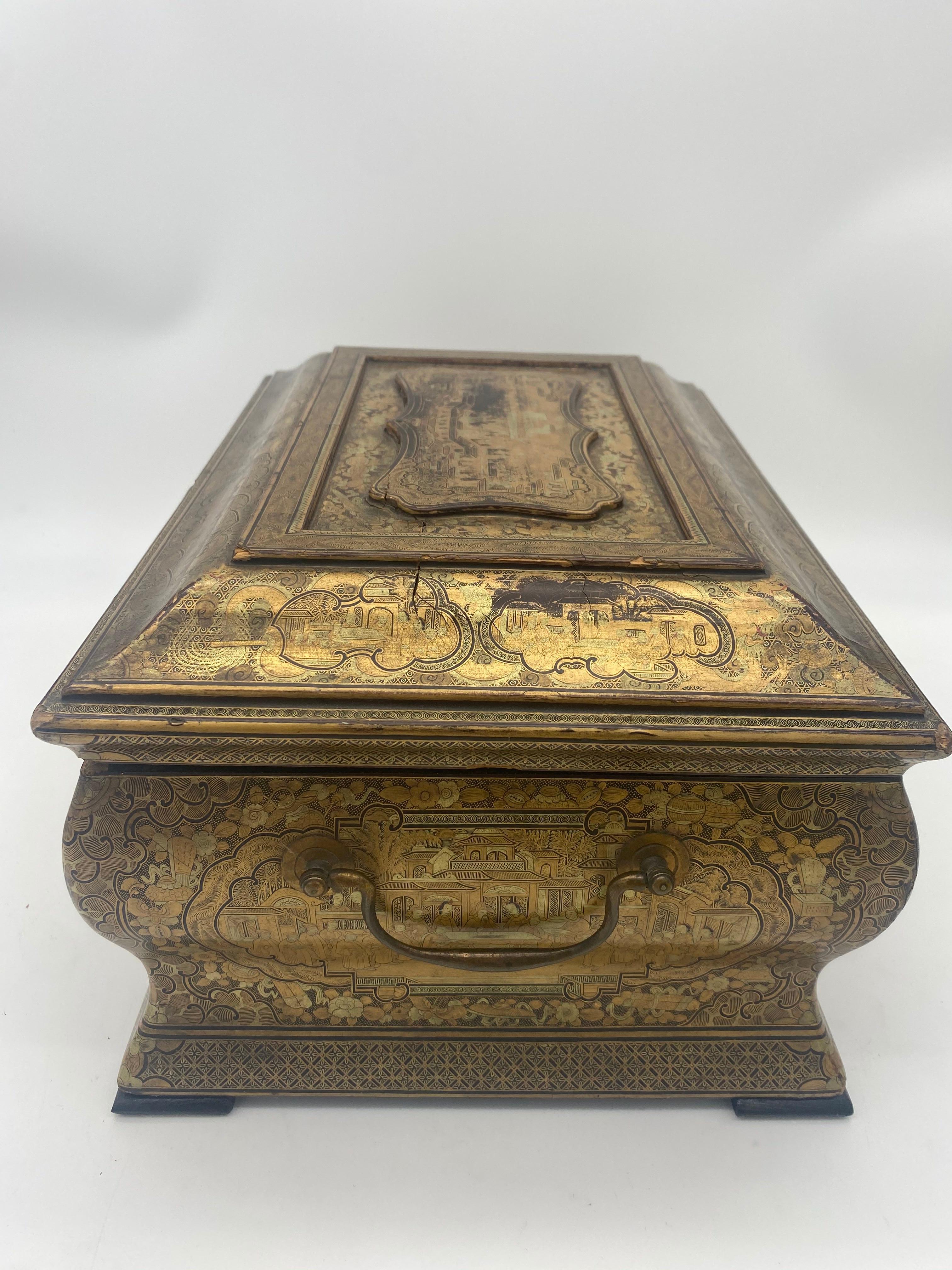 19th Century Gilt Lacquer Chinese Tea Caddy 8